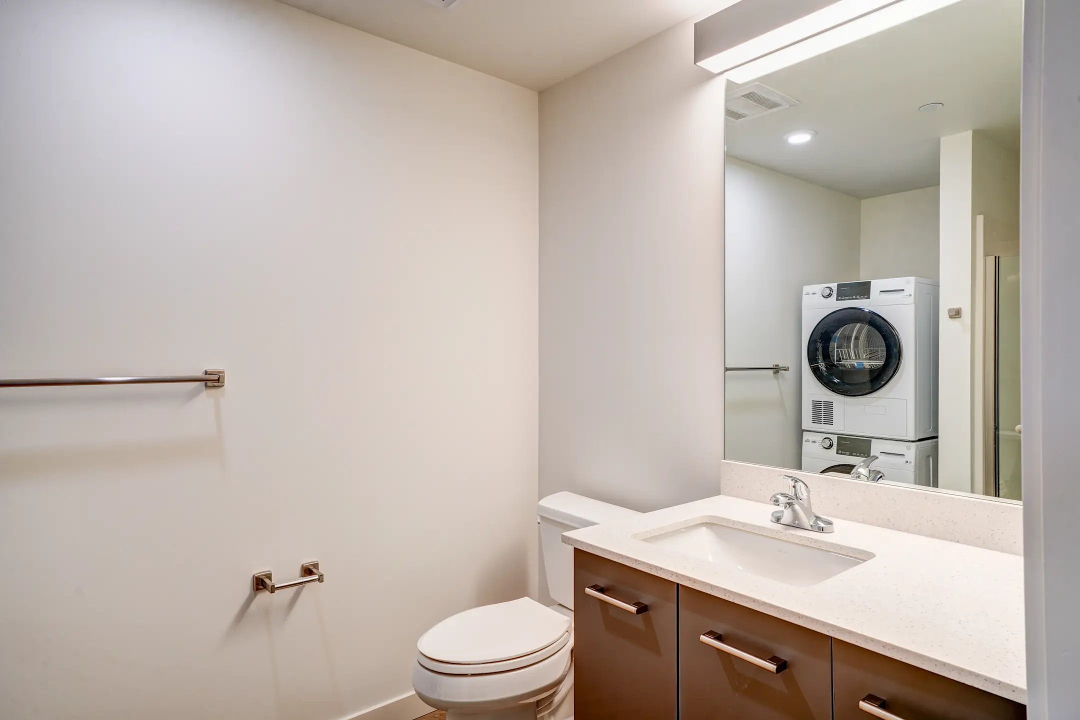 Bathroom - Dock 59 - Portland, OR