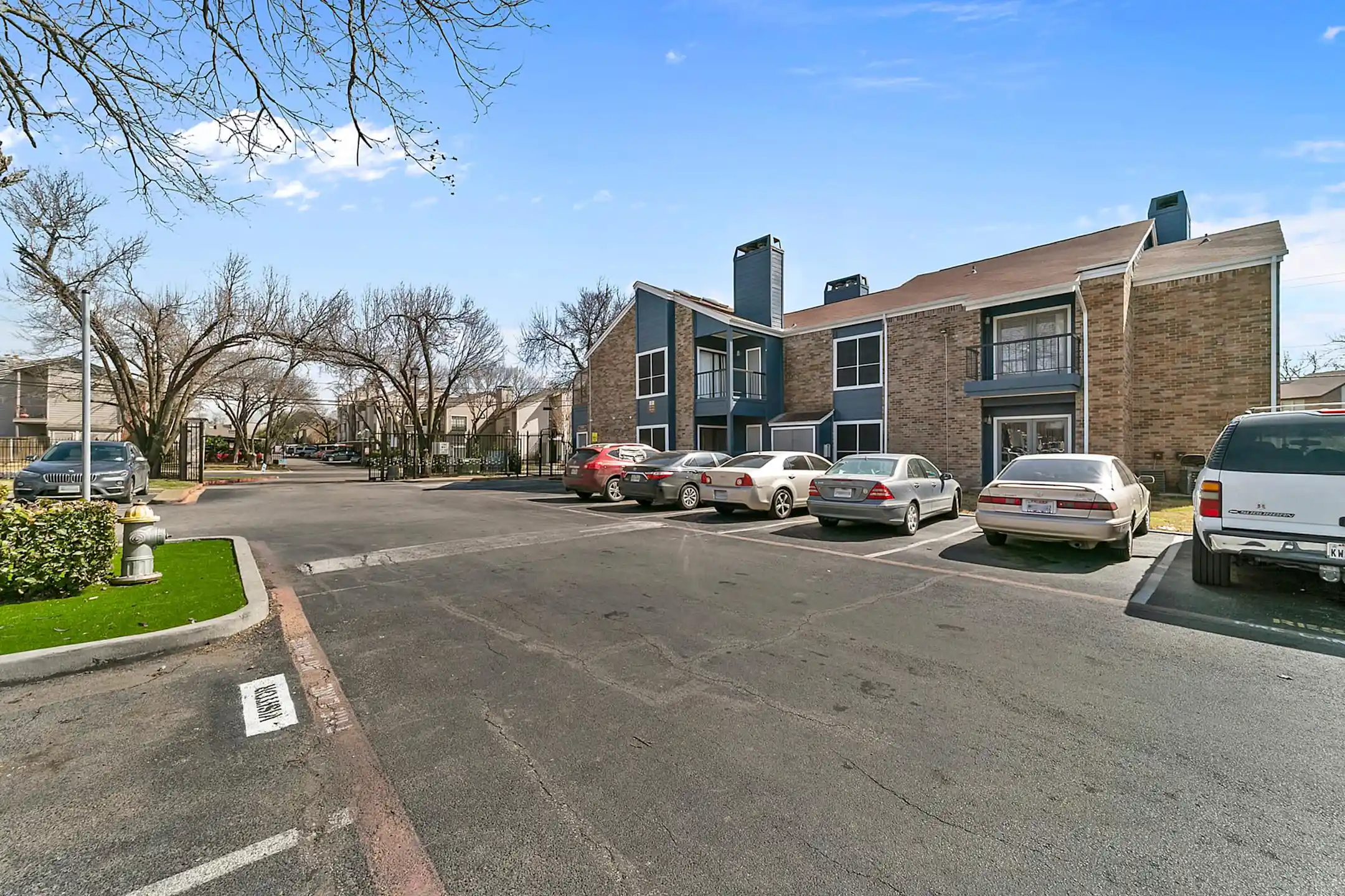 Prime at Lake Highlands 9727 Whitehurst Dr Dallas, TX Apartments