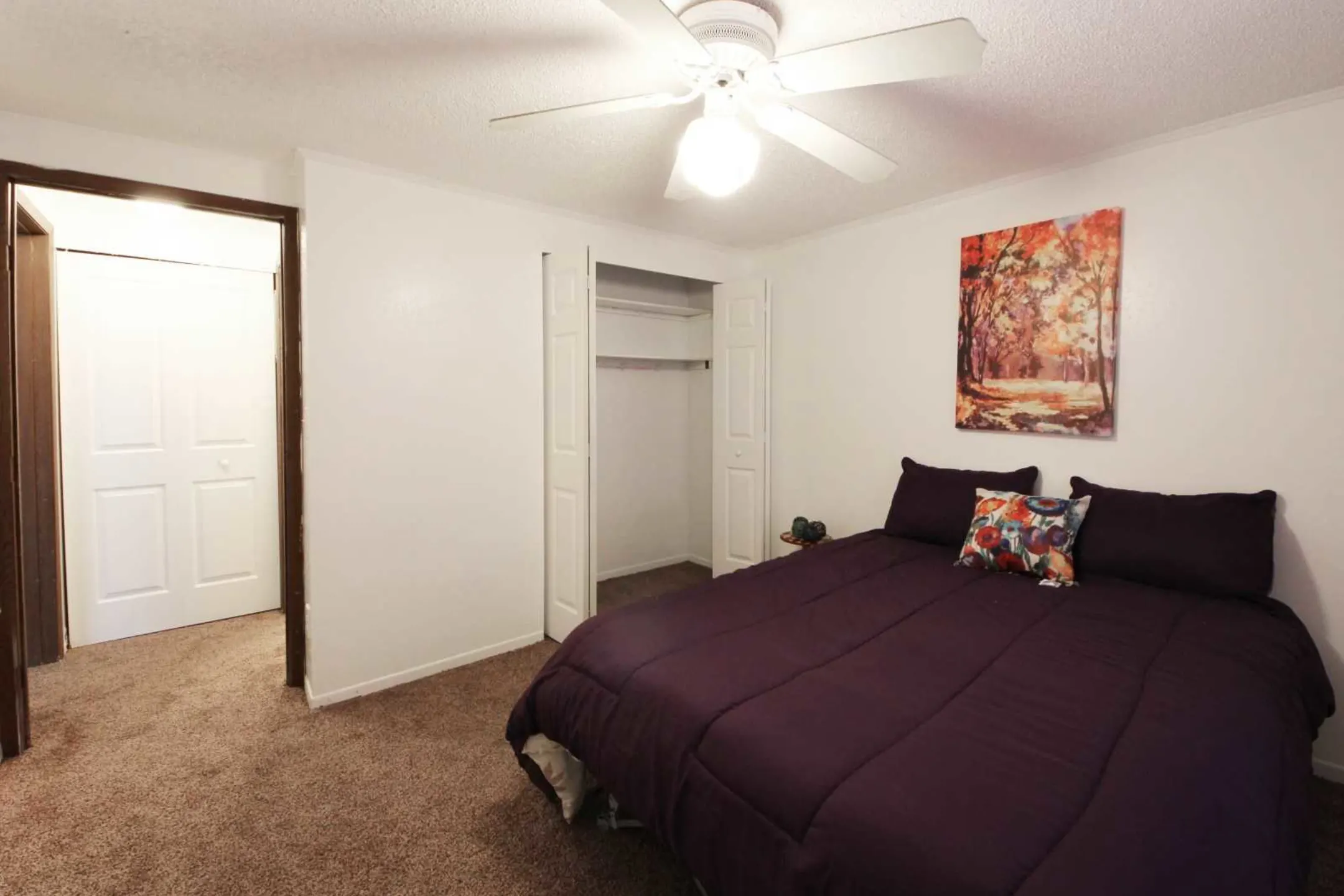 Bedroom - Heatherwood Apartments - Kissimmee, FL