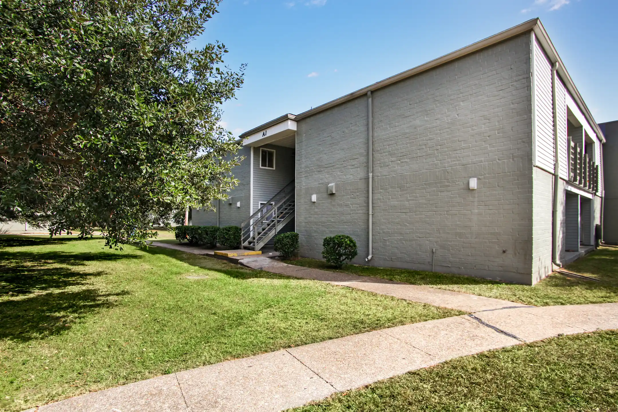 Boulevard Apartment Homes 901 Gretna Blvd Gretna, LA Apartments for