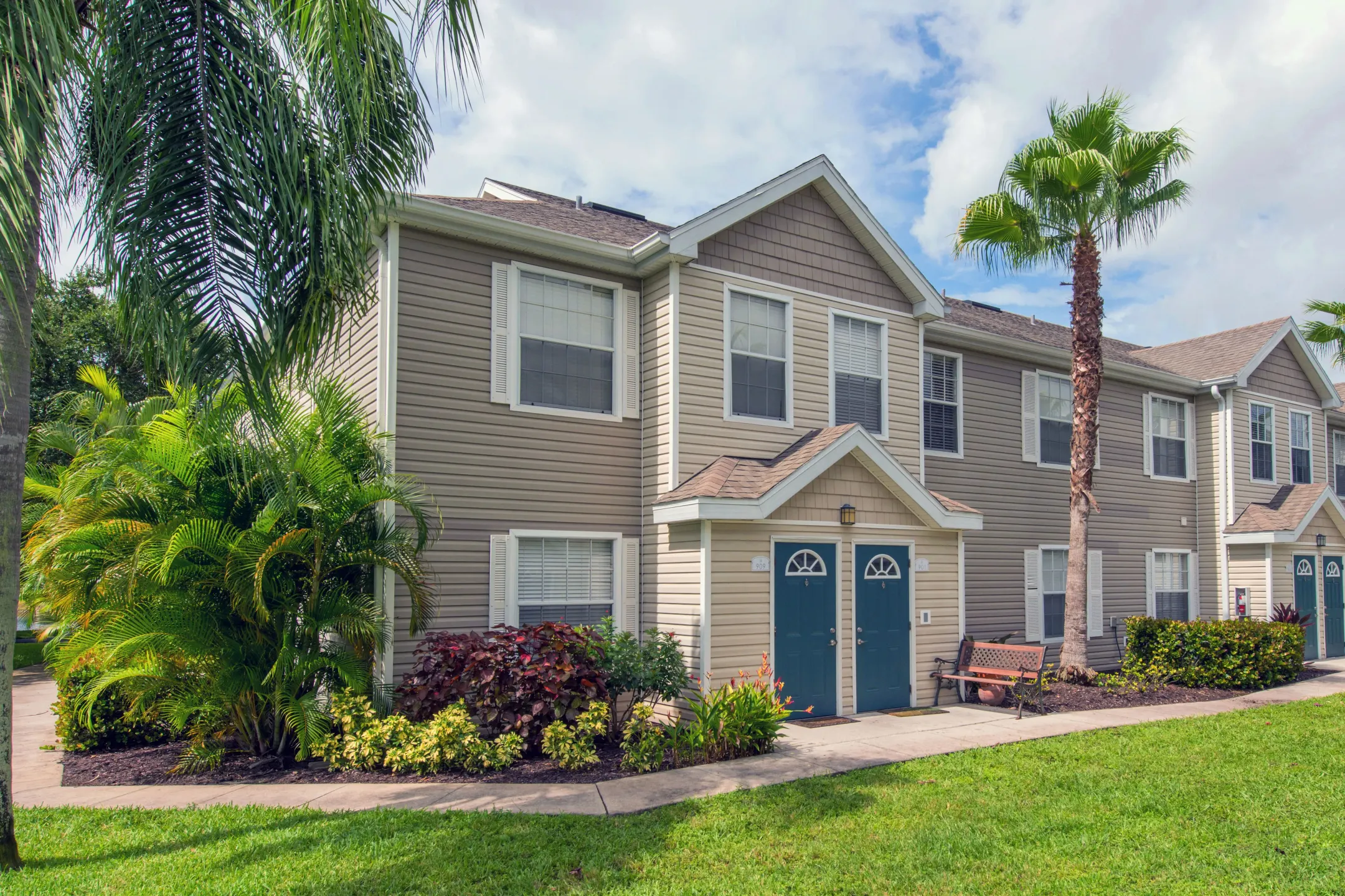 Meadow Lakes Apartments - Naples, FL 34104