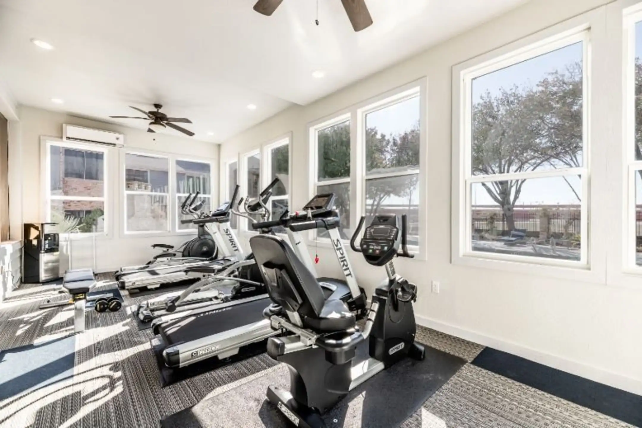 Avalon Villas - Irving, TX