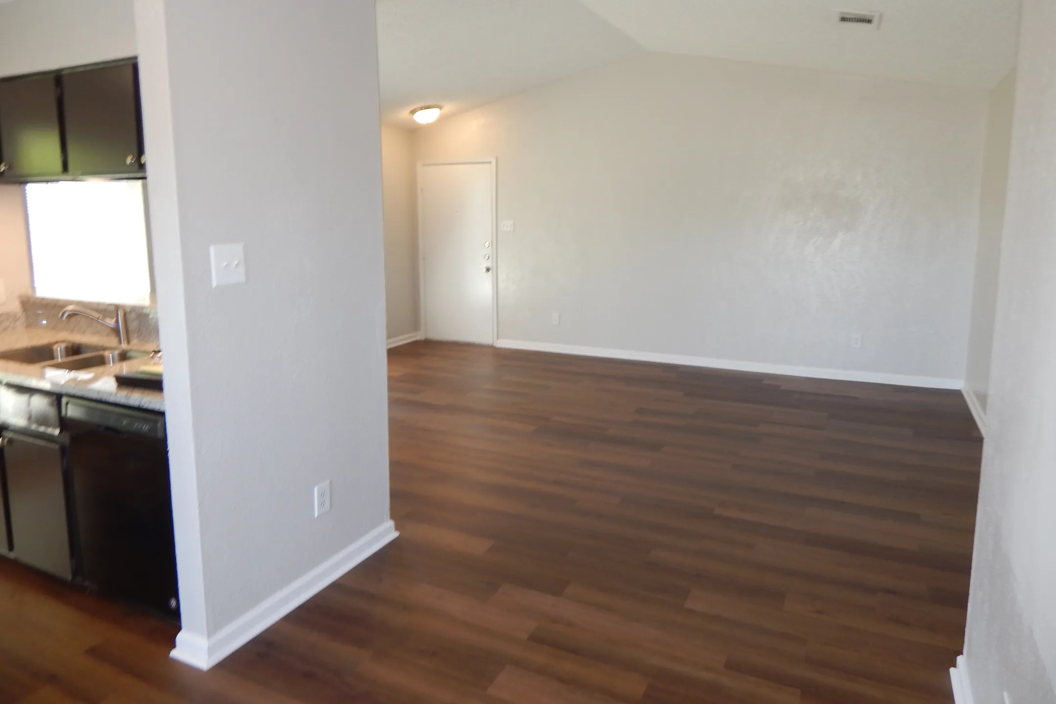 River Oaks Apartments Apartments La Grange, TX 78945