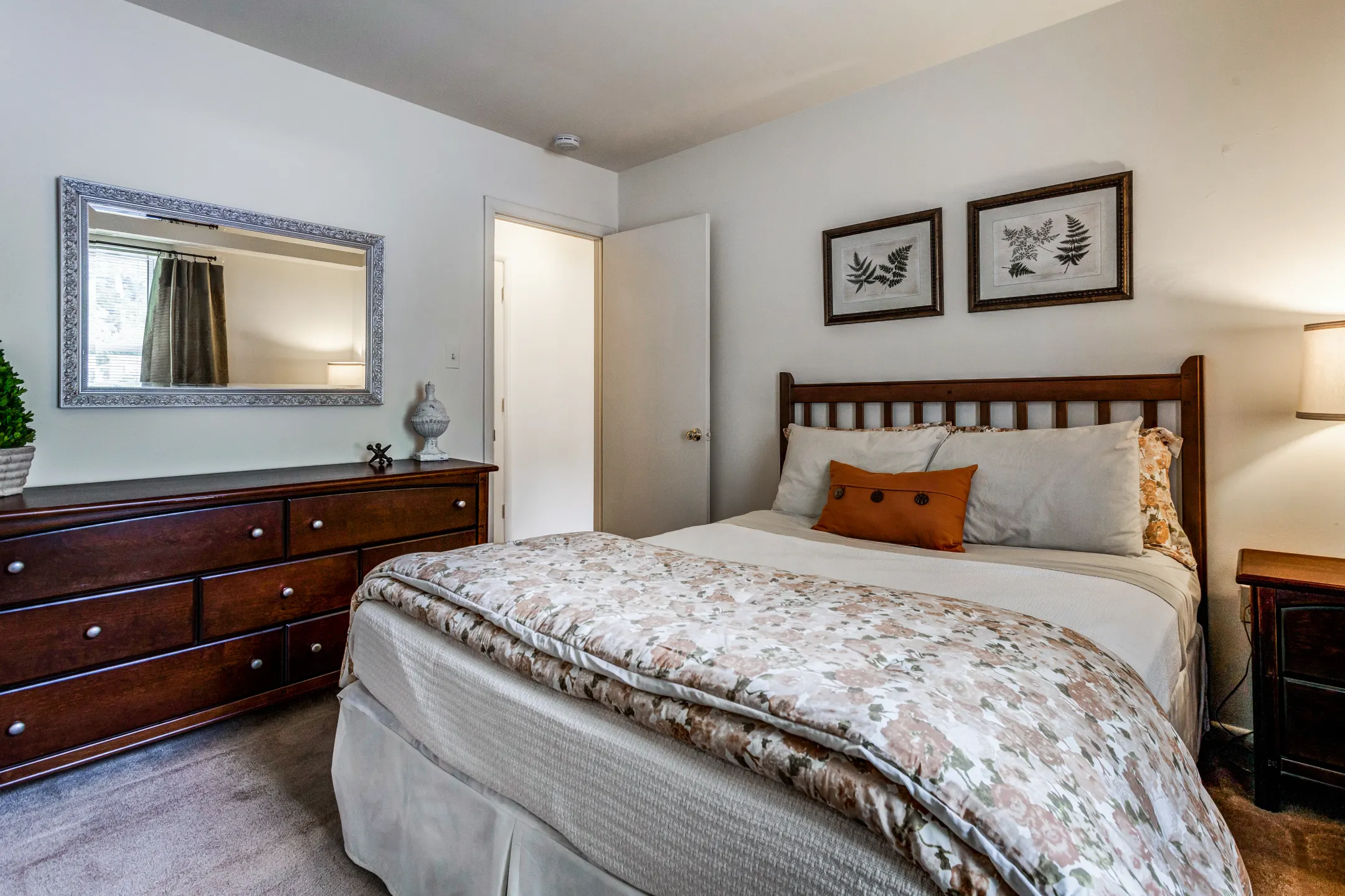 Bedroom - Forestbrook Apartments - Lynchburg, VA