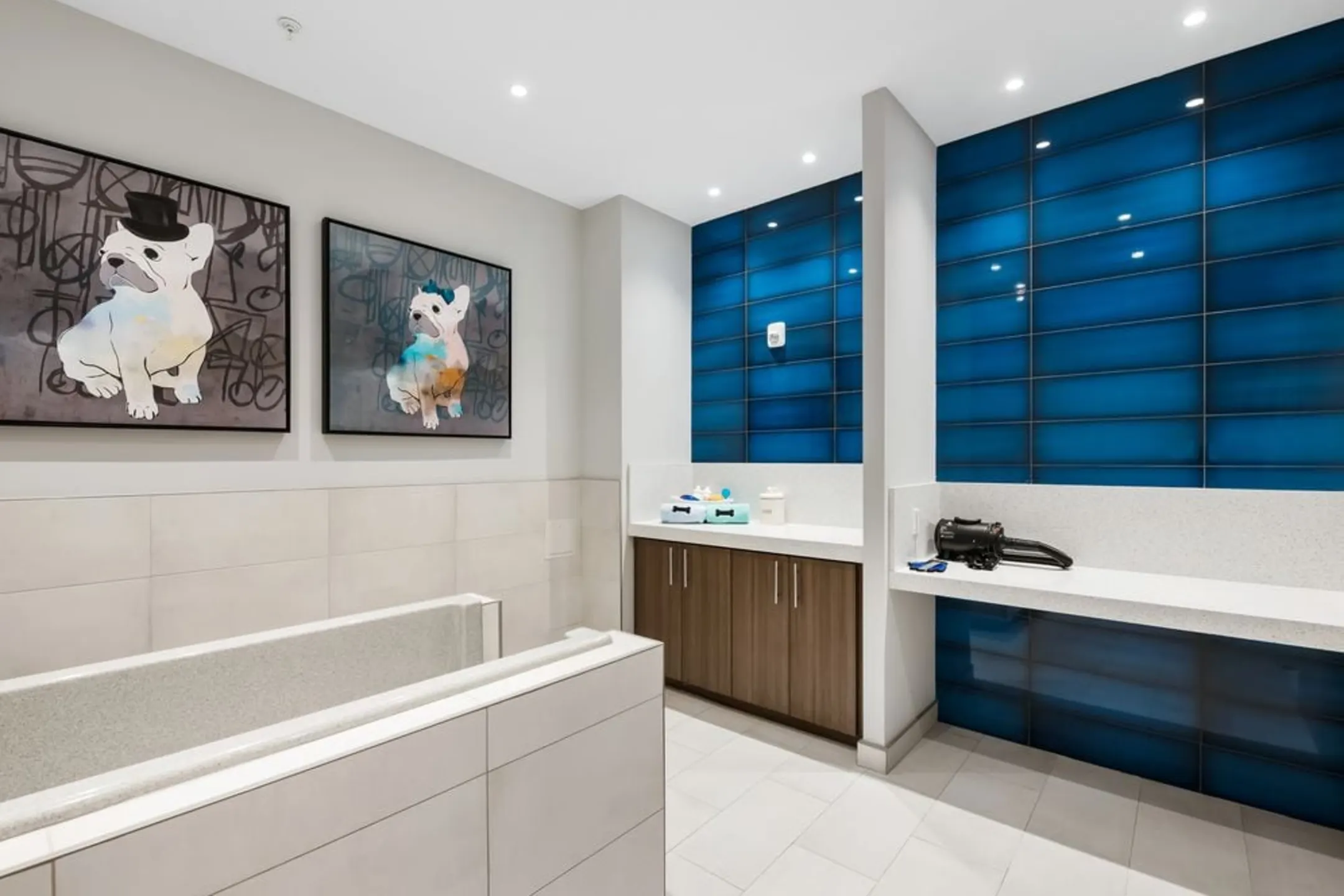 Avalon Fort Lauderdale 410 SE 16th Ct Fort Lauderdale, FL