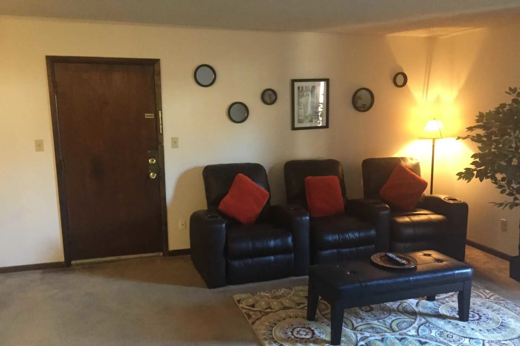 Lincoln Meadows Apartments