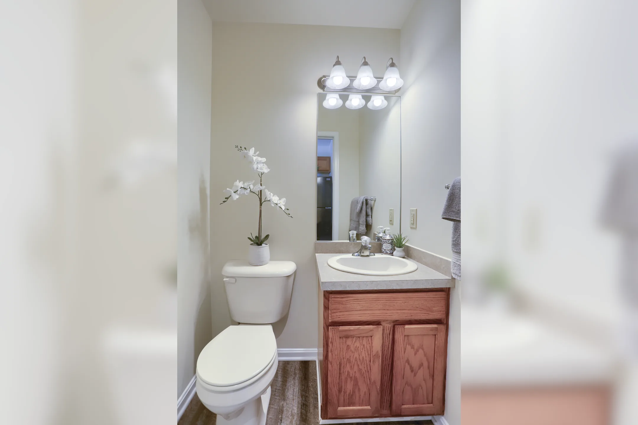 Bathroom - Rockledge Townhomes - Mechanicsburg, PA