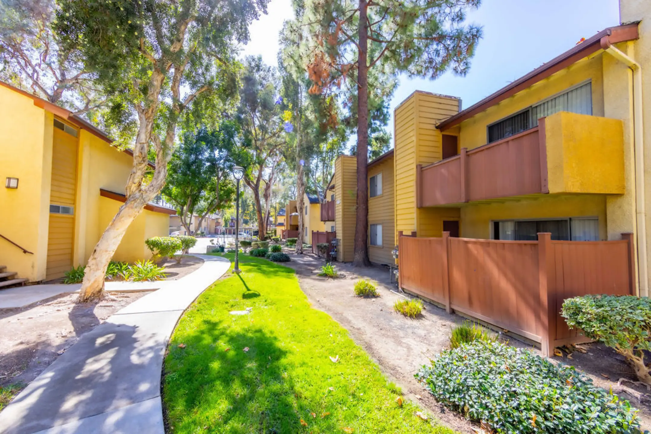 Walnut Ridge Apartments West Covina, CA 91792