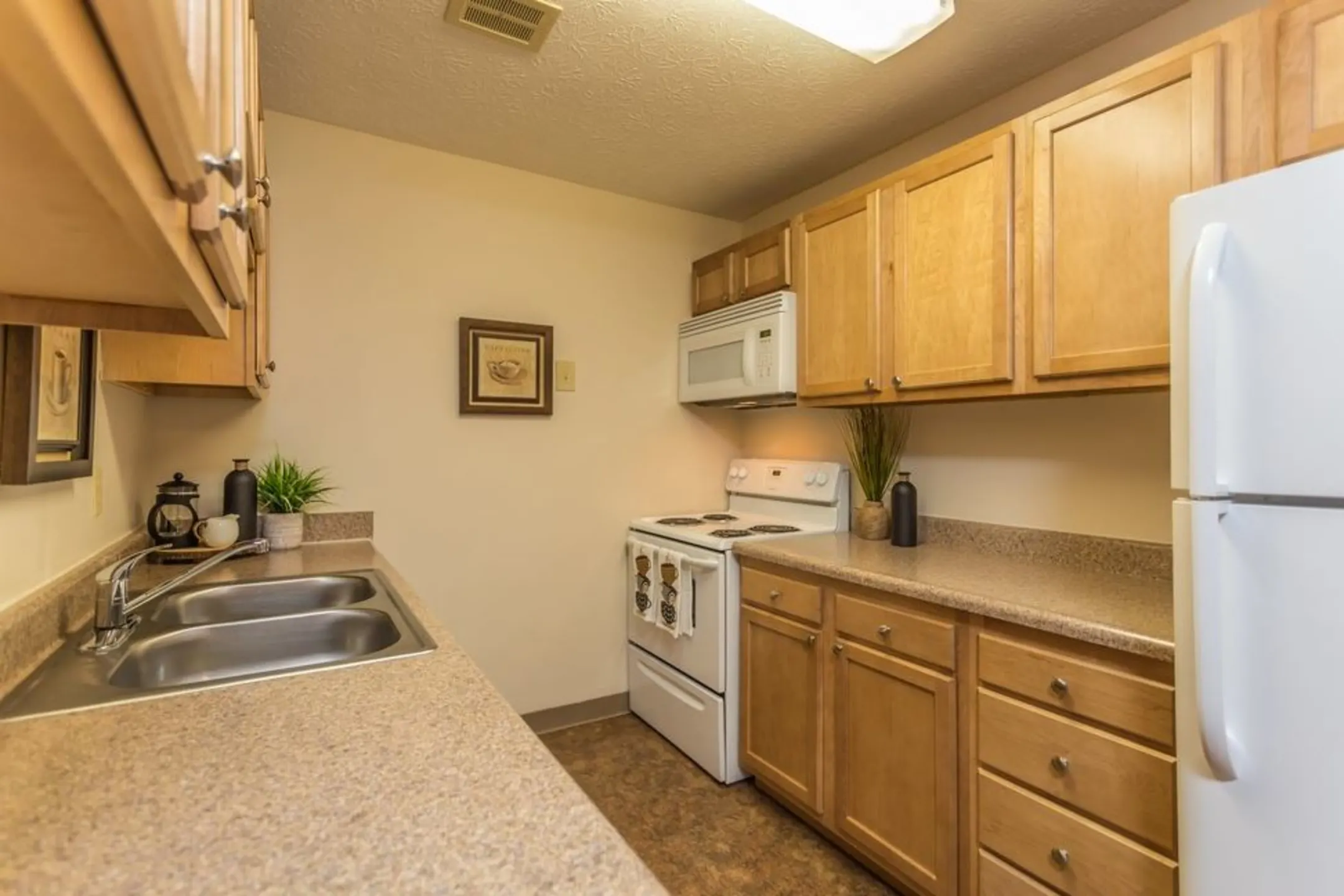 Woodgate North Apartments Apartments Ravenna, OH 44266