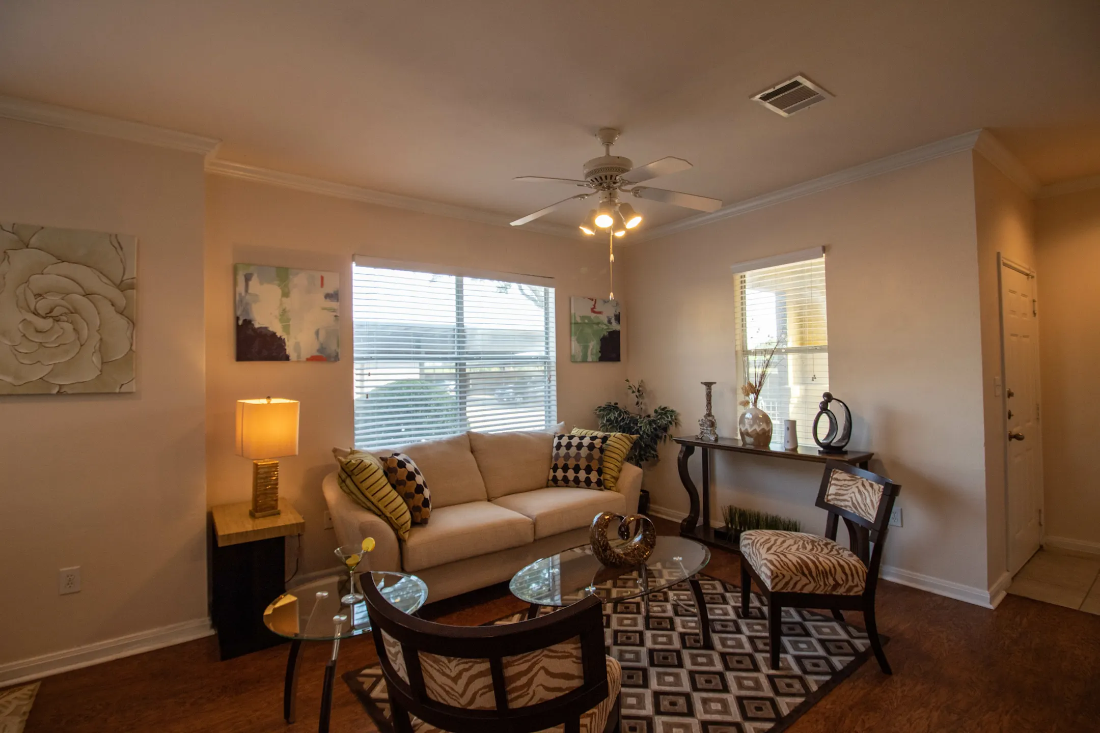 Flats on Chapel Apartments Waco, TX 76712