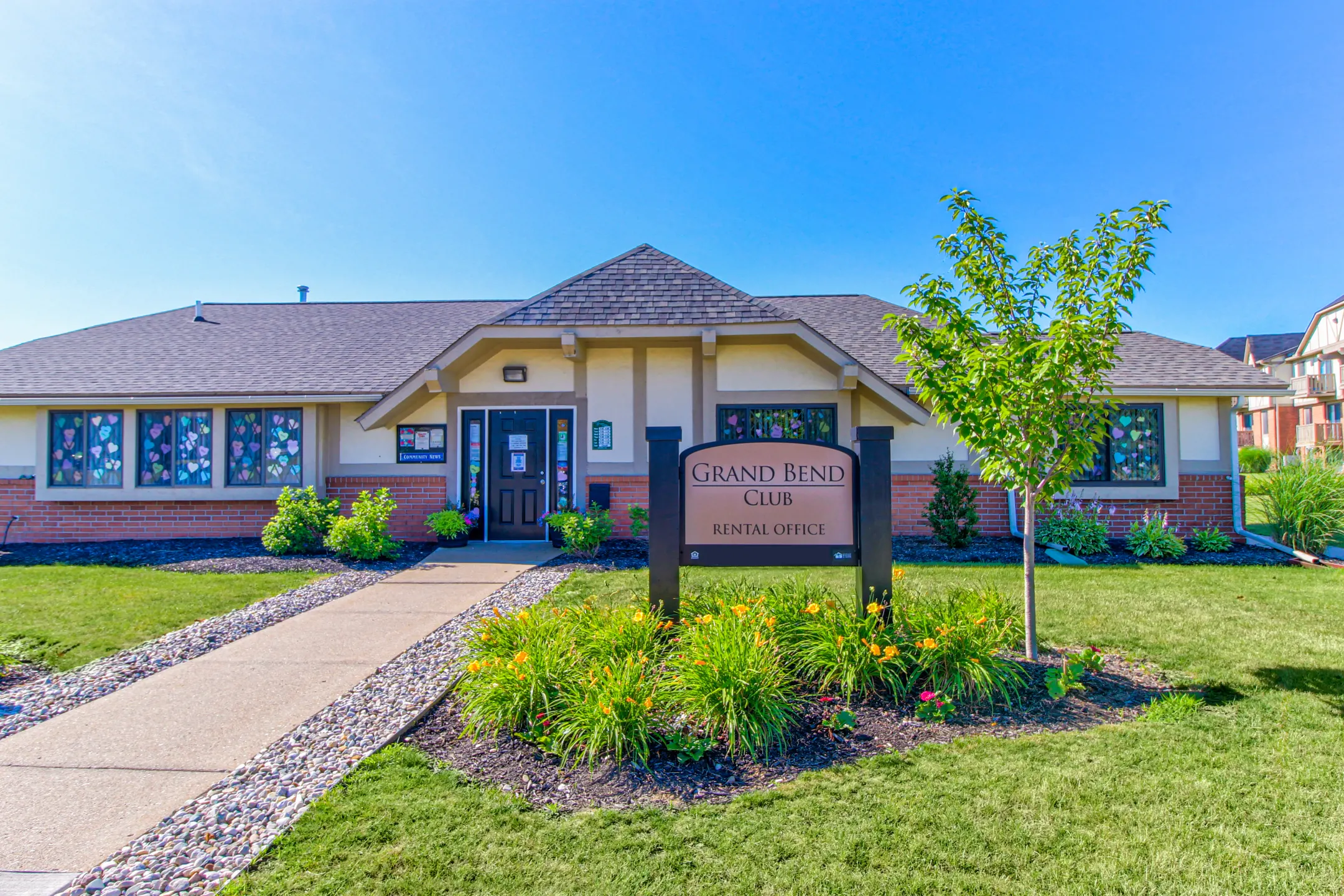 Grand Bend Club 12043 Juniper Way Grand Blanc, MI Apartments for