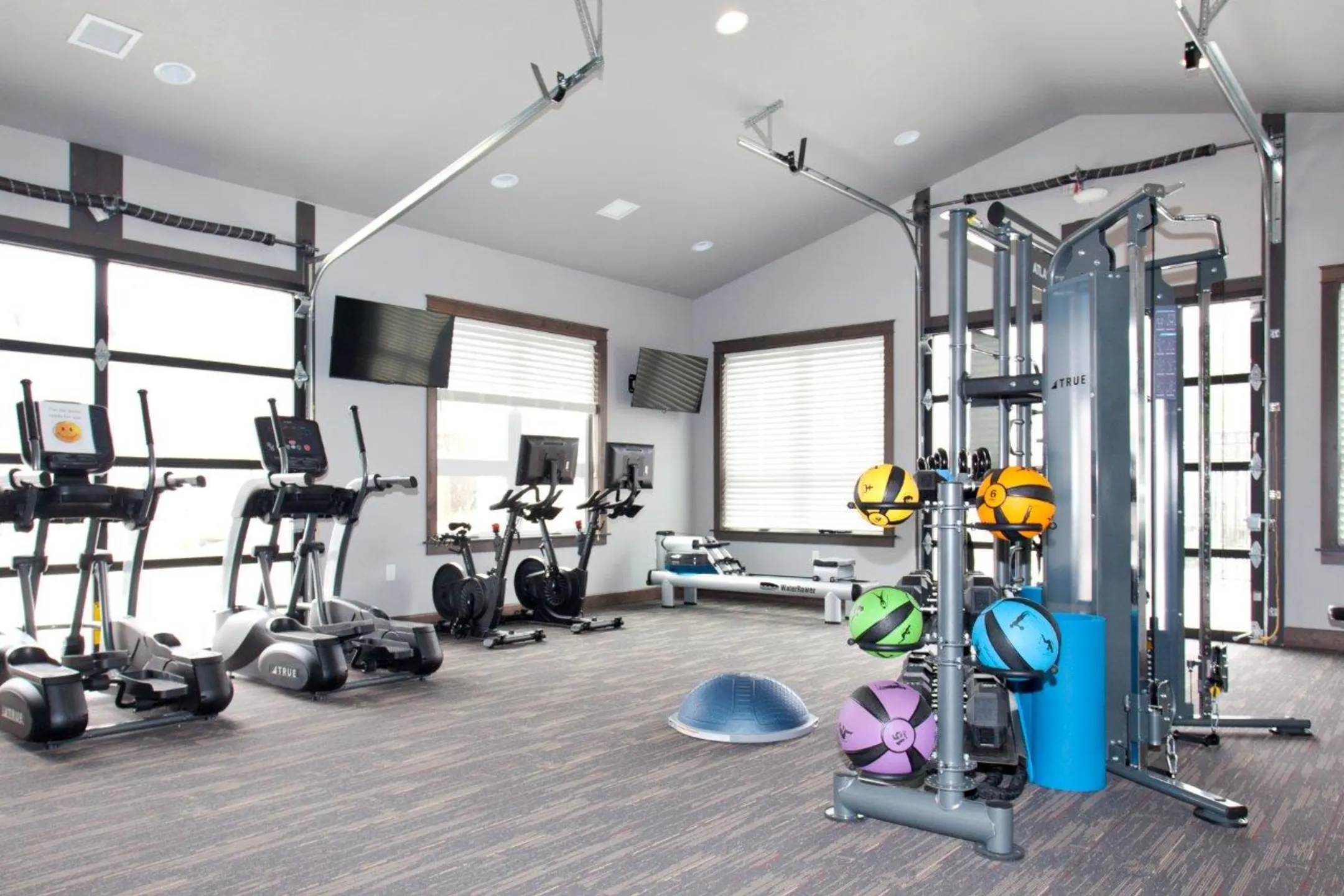 Fitness Weight Room - Prairie Pointe Apartments and Townhomes - Coeur D Alene, ID