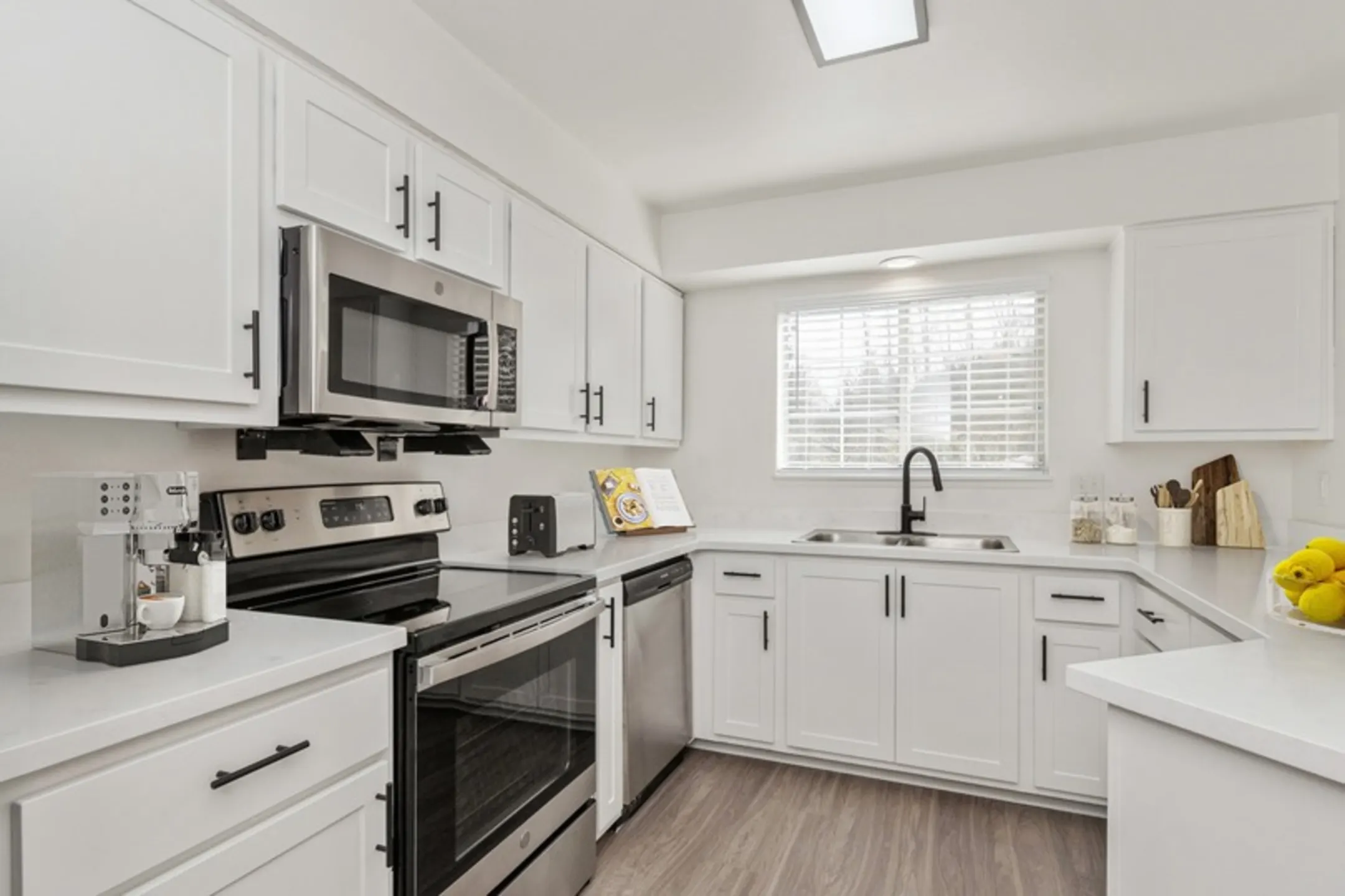Kitchen - Arrive West Linn - West Linn, OR