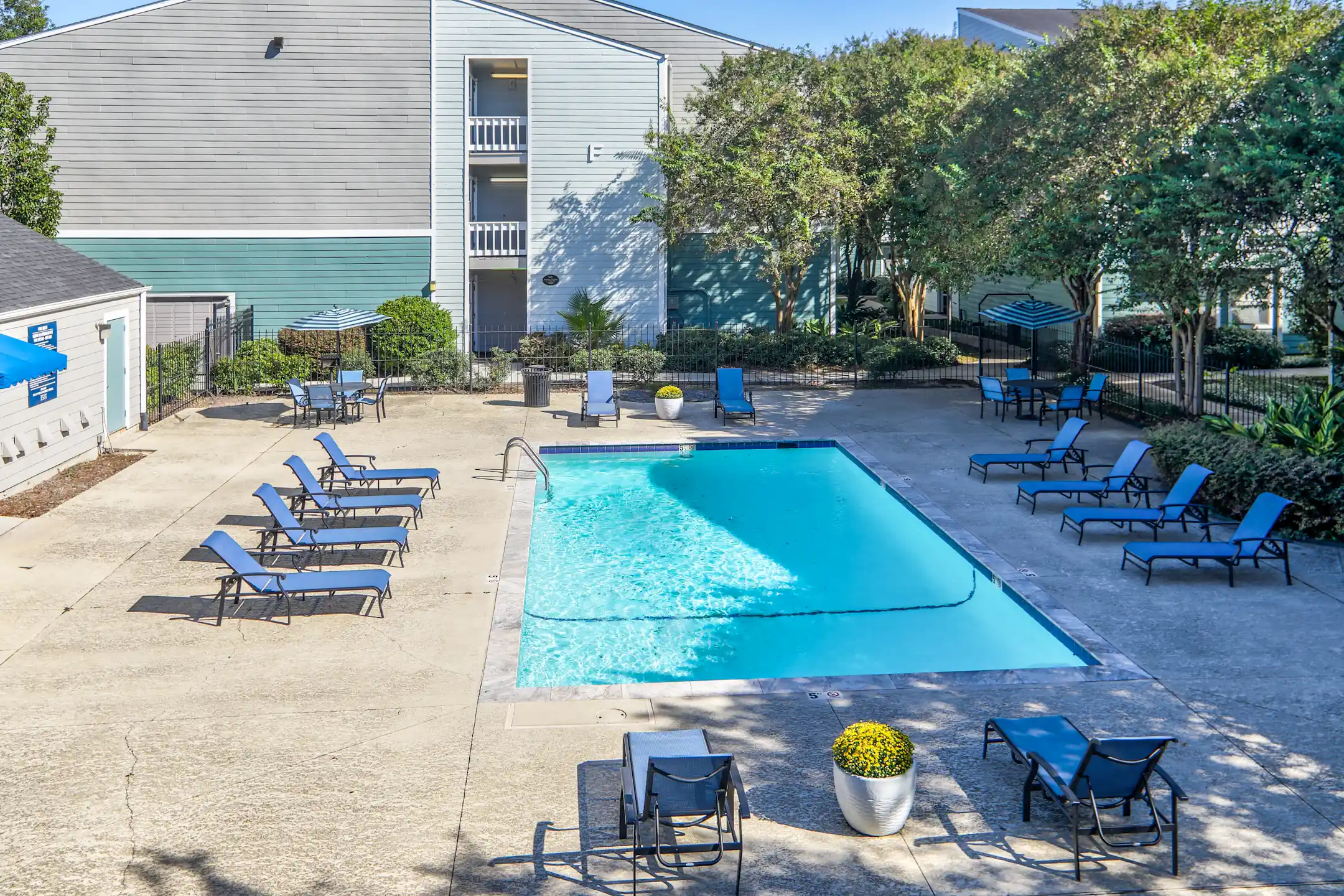 Peppertree Apartments 2401 Division St Metairie, LA Apartments for