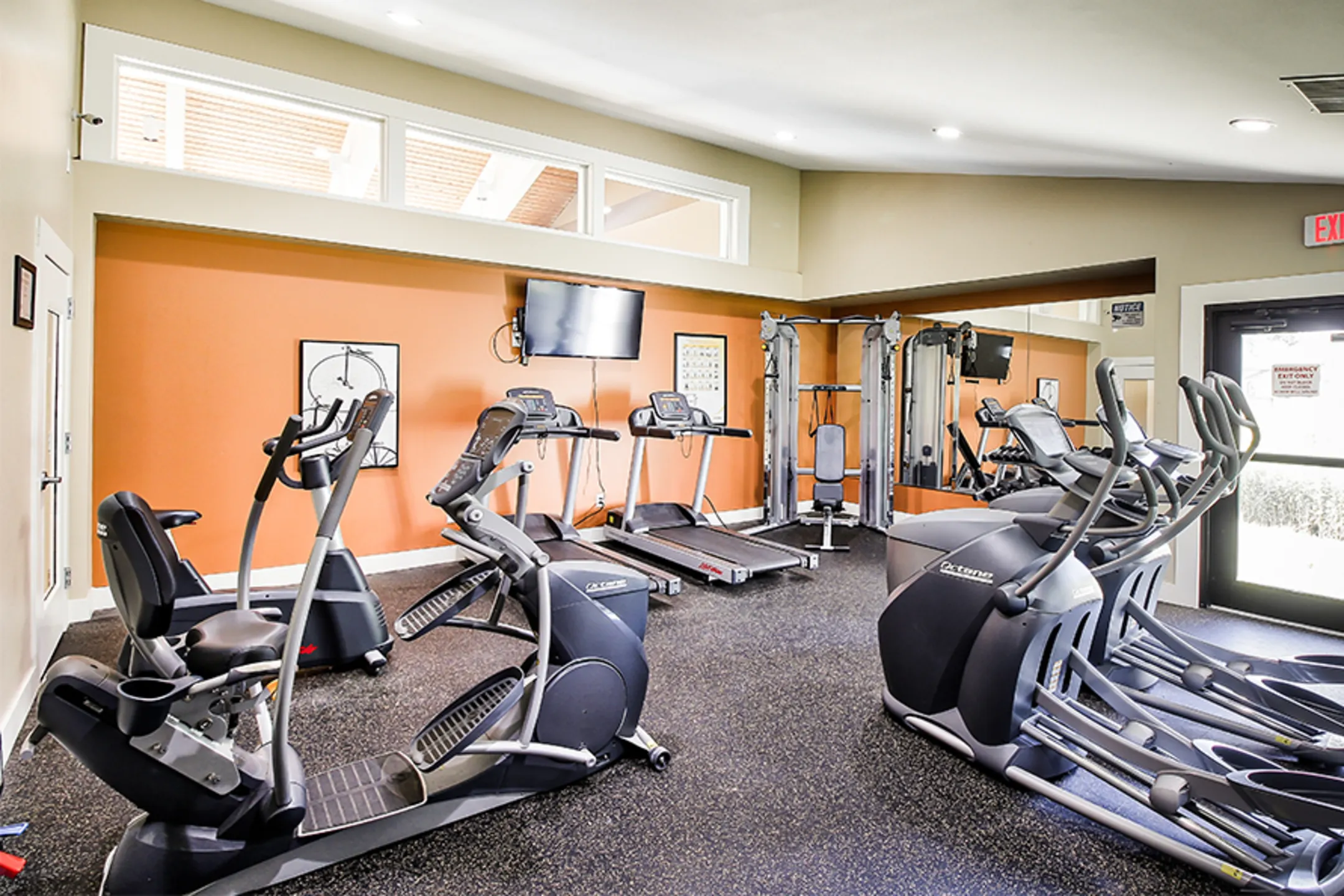 Fitness Weight Room - Penbrooke Meadows - Penfield, NY