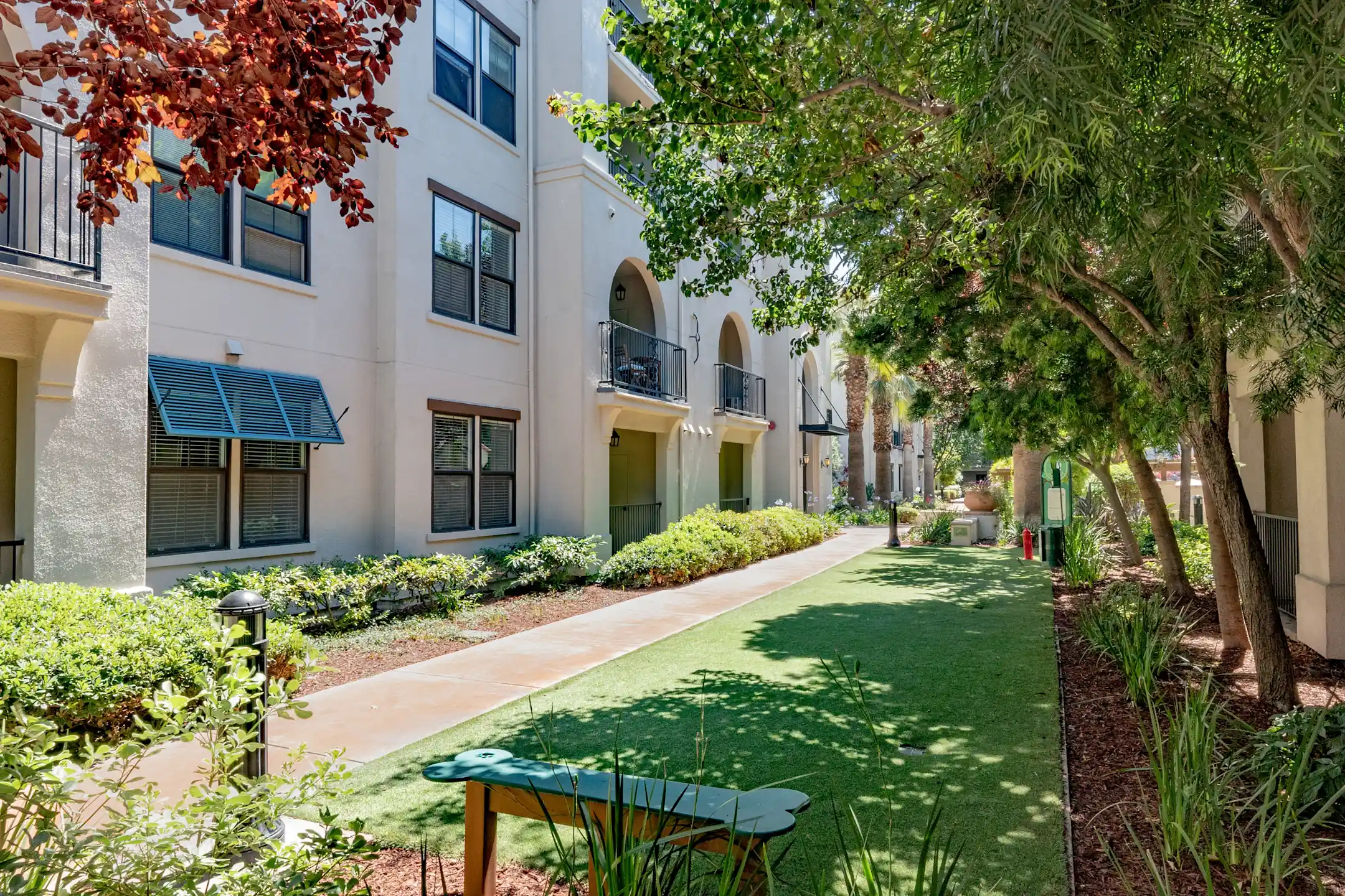 Legacy Fountain Plaza Apartments San Jose, CA 95110