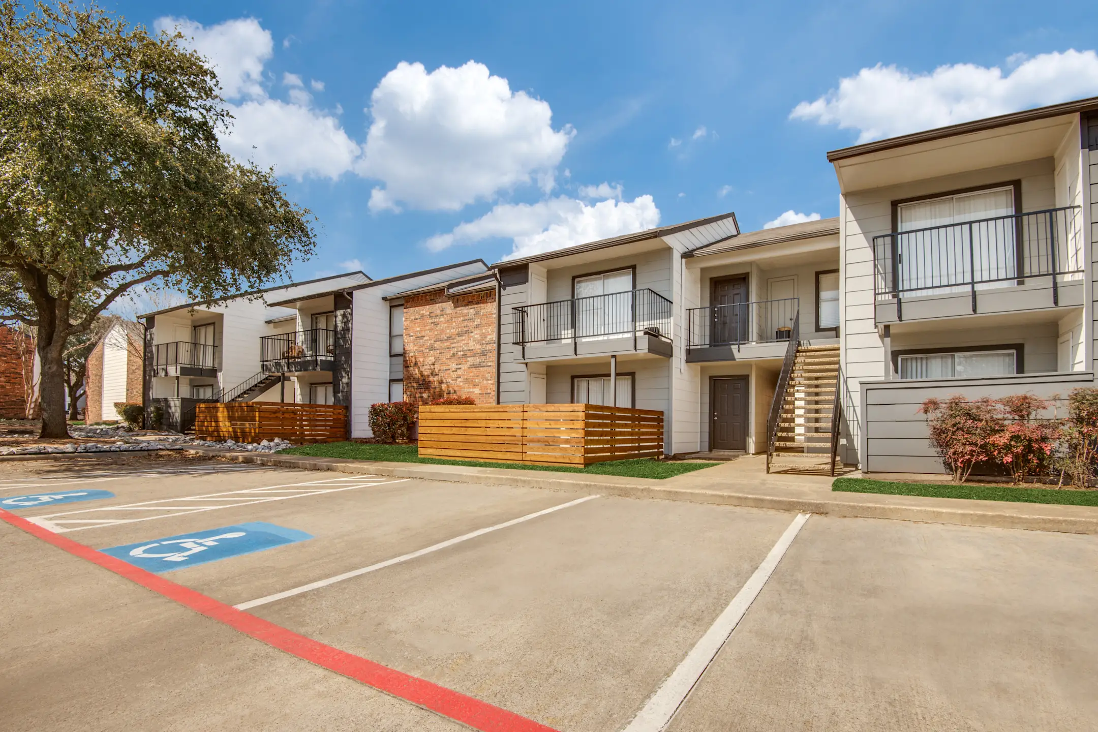 Holbrook Apartment Homes 9760 Scyene Rd Dallas, TX Apartments for
