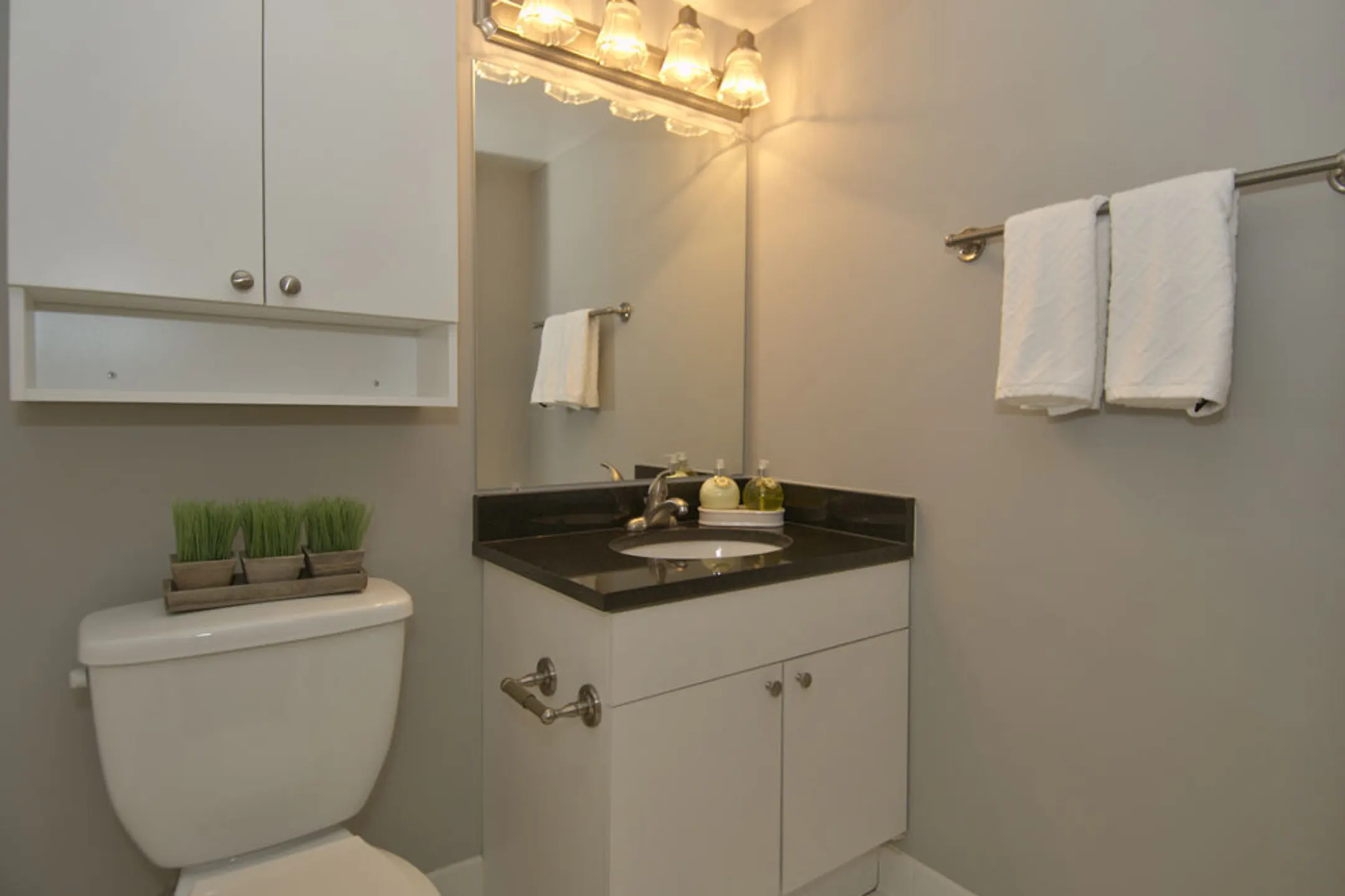 Carleton East Apartments Lanham, MD 20706