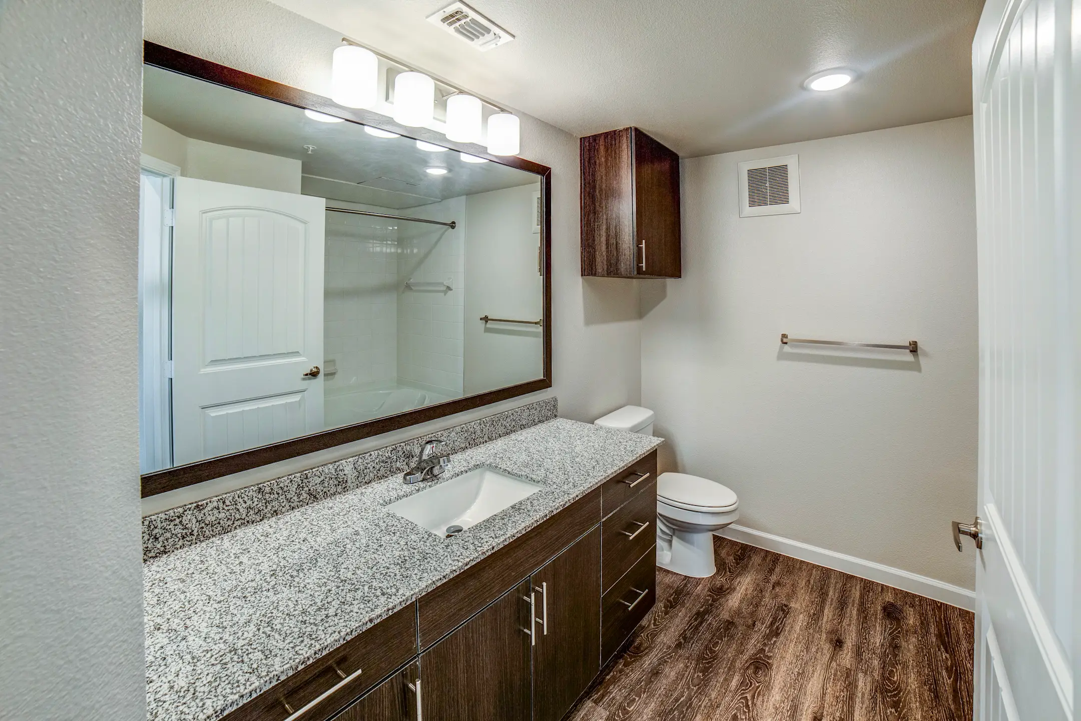 Bathroom - Paloma - Austin, TX