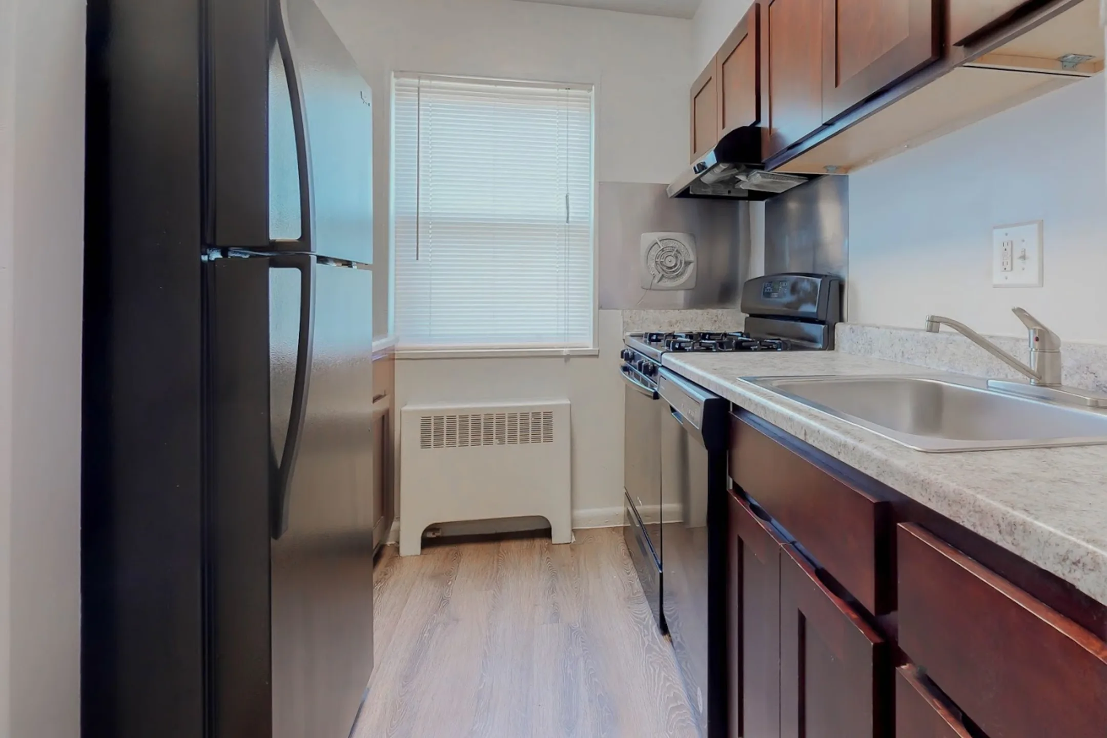 Marlow Heights Apartments 4223 28th Ave Temple Hills, MD Apartments