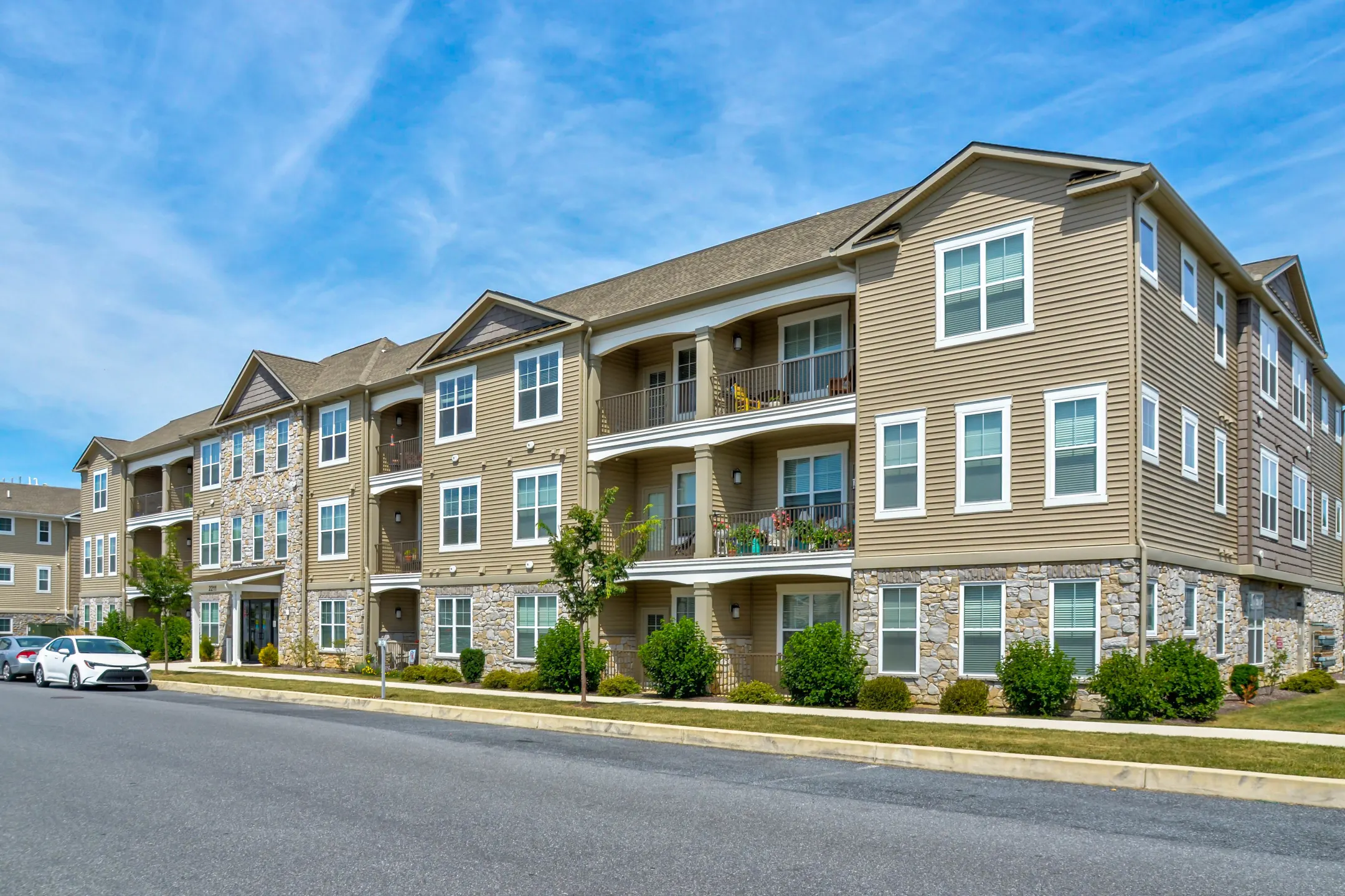 Village of Olde Hickory Apartments - Lancaster, PA 17601