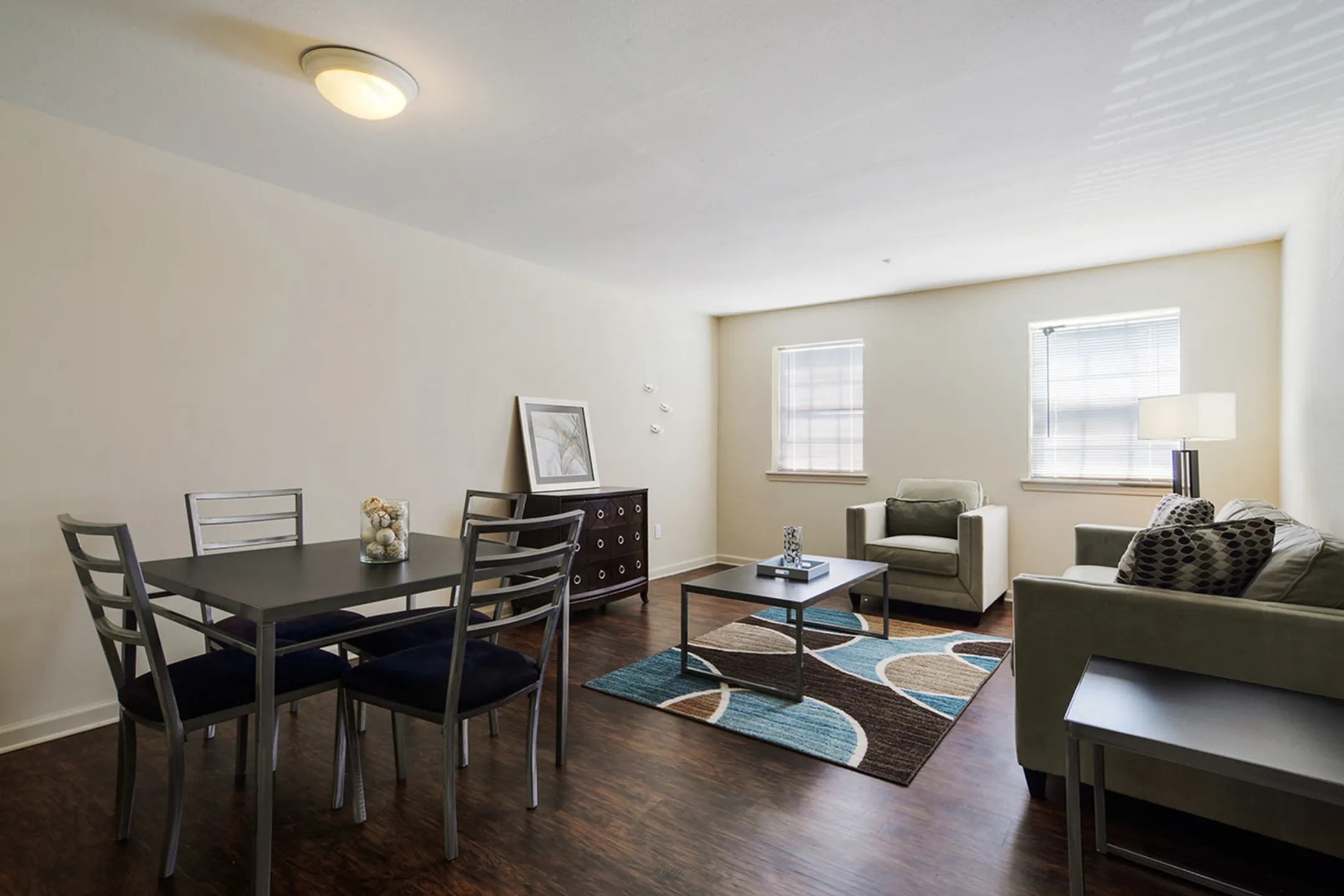 Savoy Plaza Apartments Baton Rouge, LA 70806