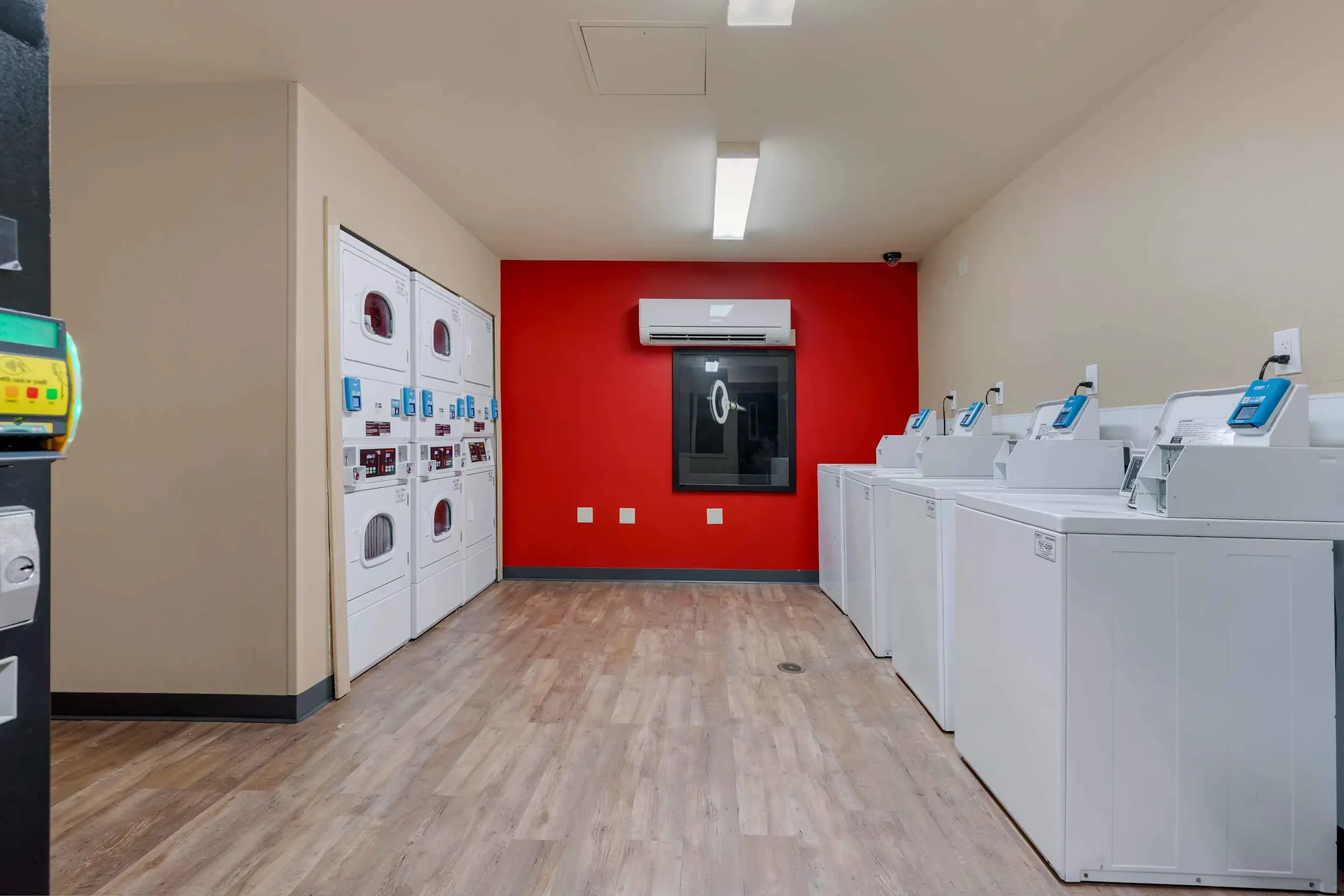 Furnished Studio Sacramento Elk Grove 2201 Long Port Court Elk