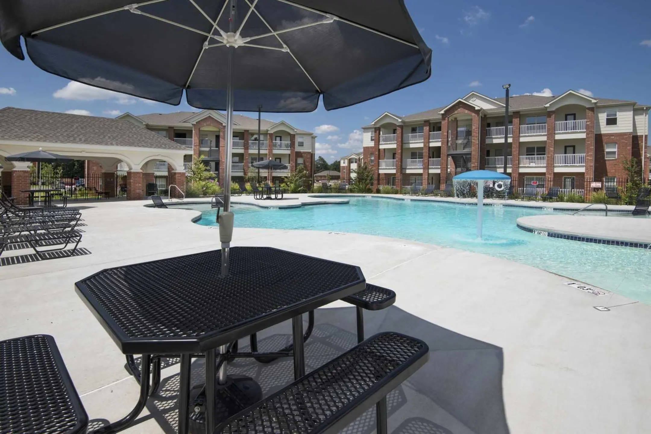 The Trails at Bentonville Apartments - Bentonville, AR 72712