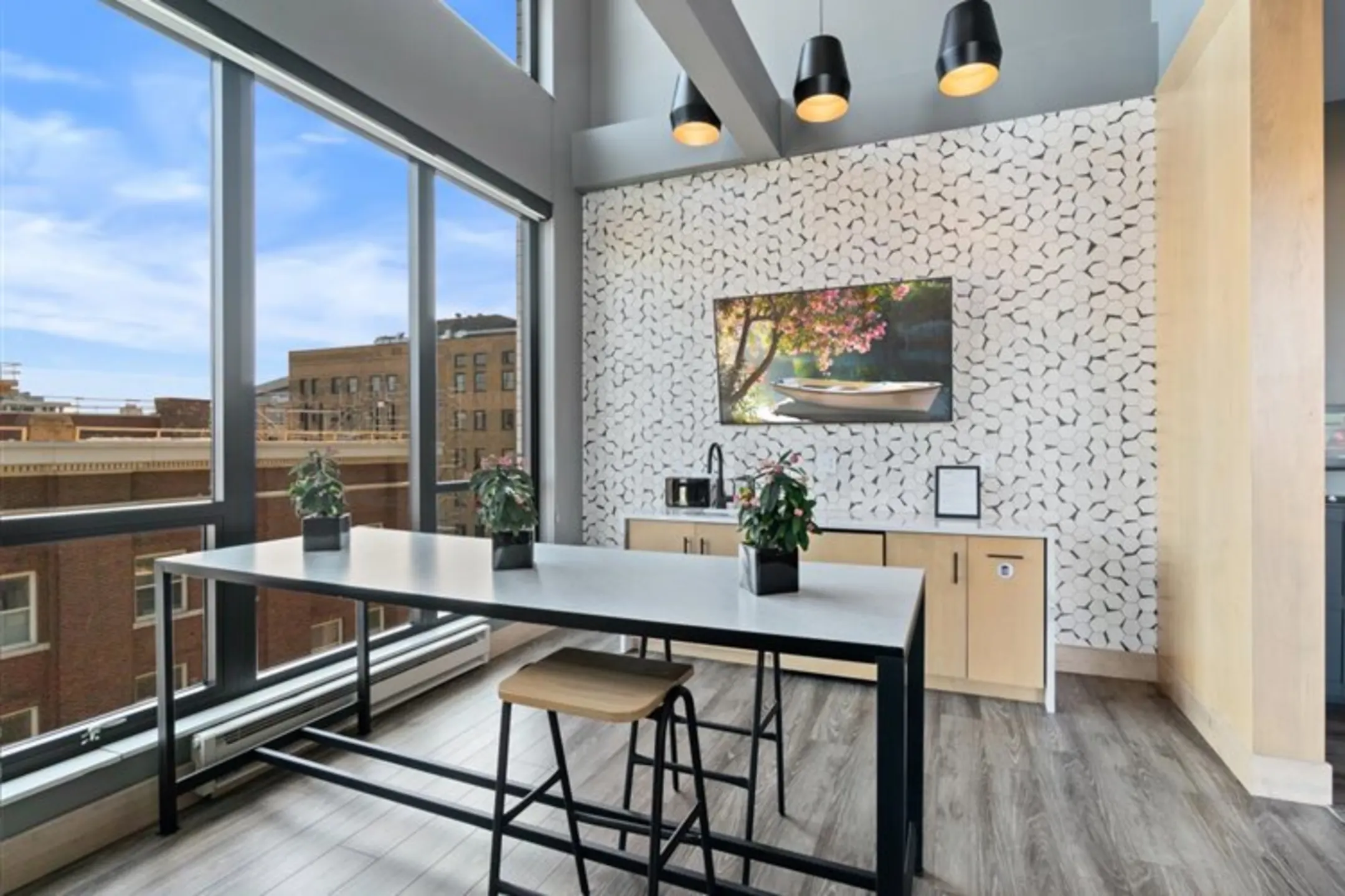 240 Park Avenue Apartments Minneapolis, MN 55401