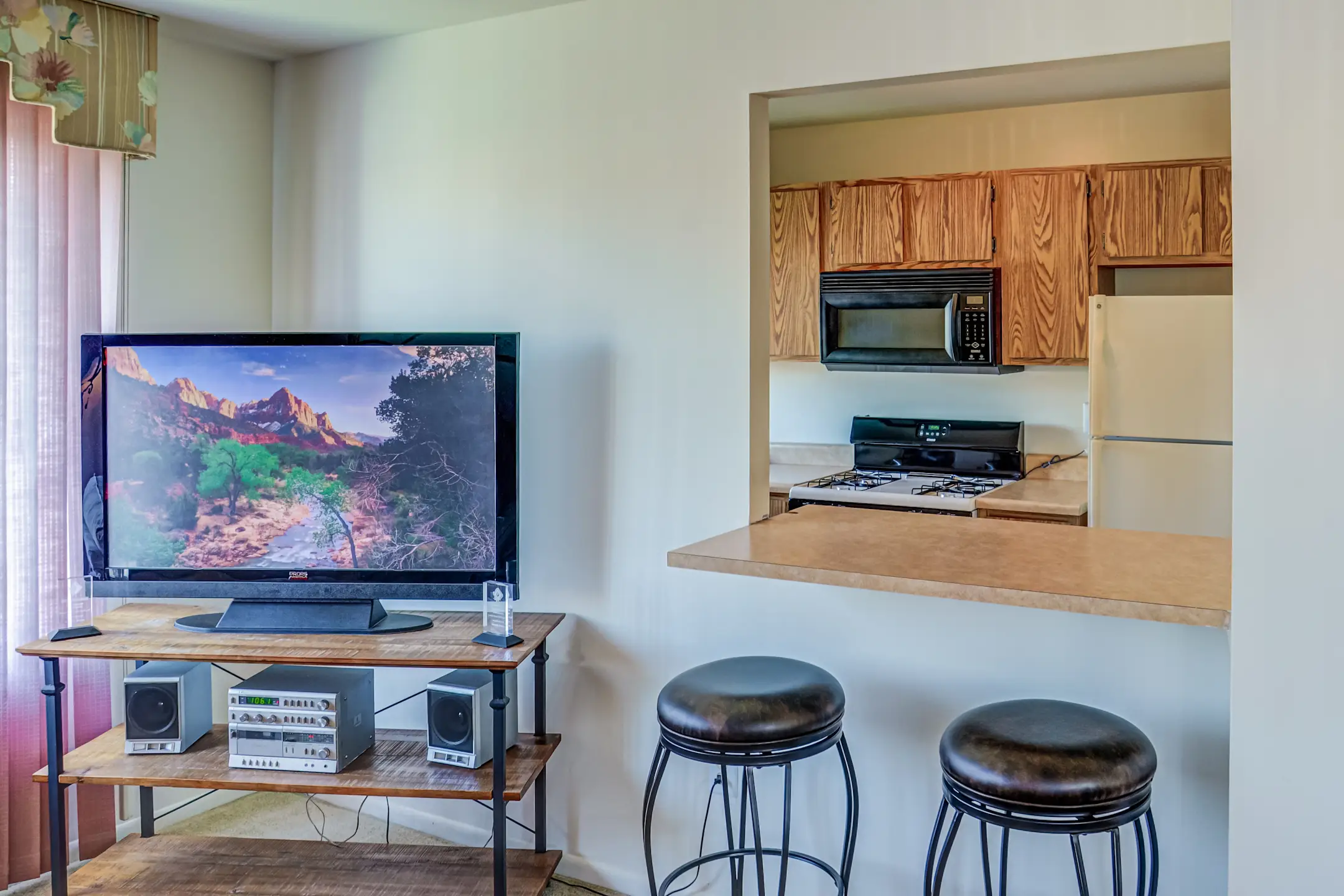 Scotchbrook Rental Townhomes Apartments Philadelphia, PA 19115