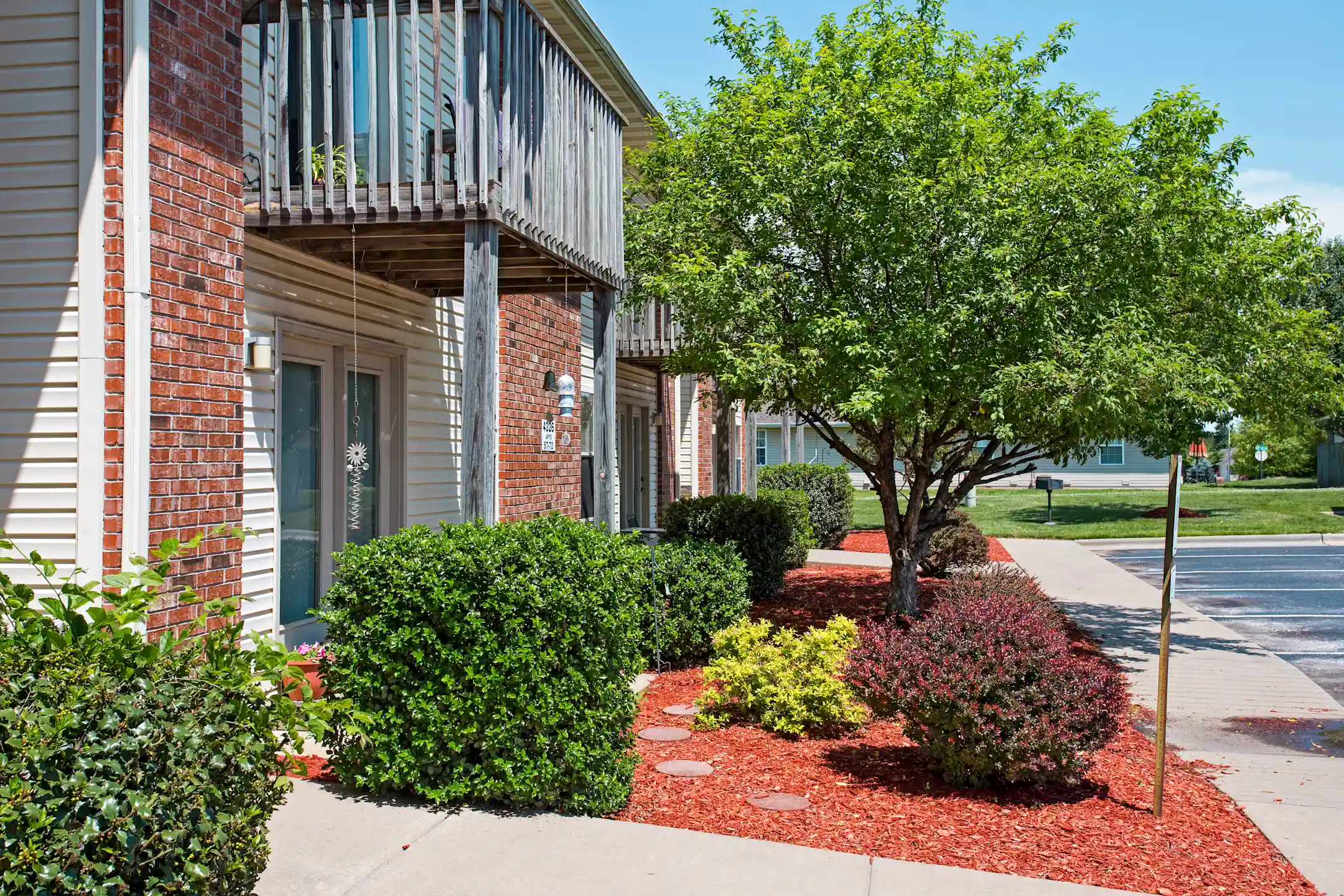 Southcreek Apartments 4318 S Timbercreek Ave Battlefield, MO for