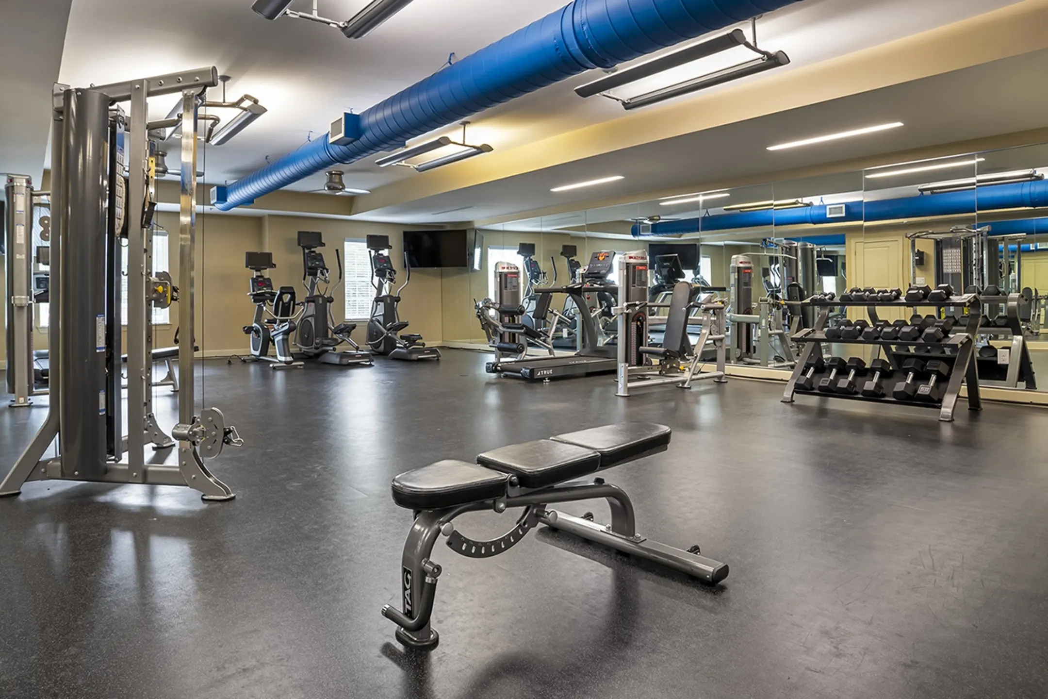 Fitness Weight Room - The Heights Montgomery - Montgomery, AL