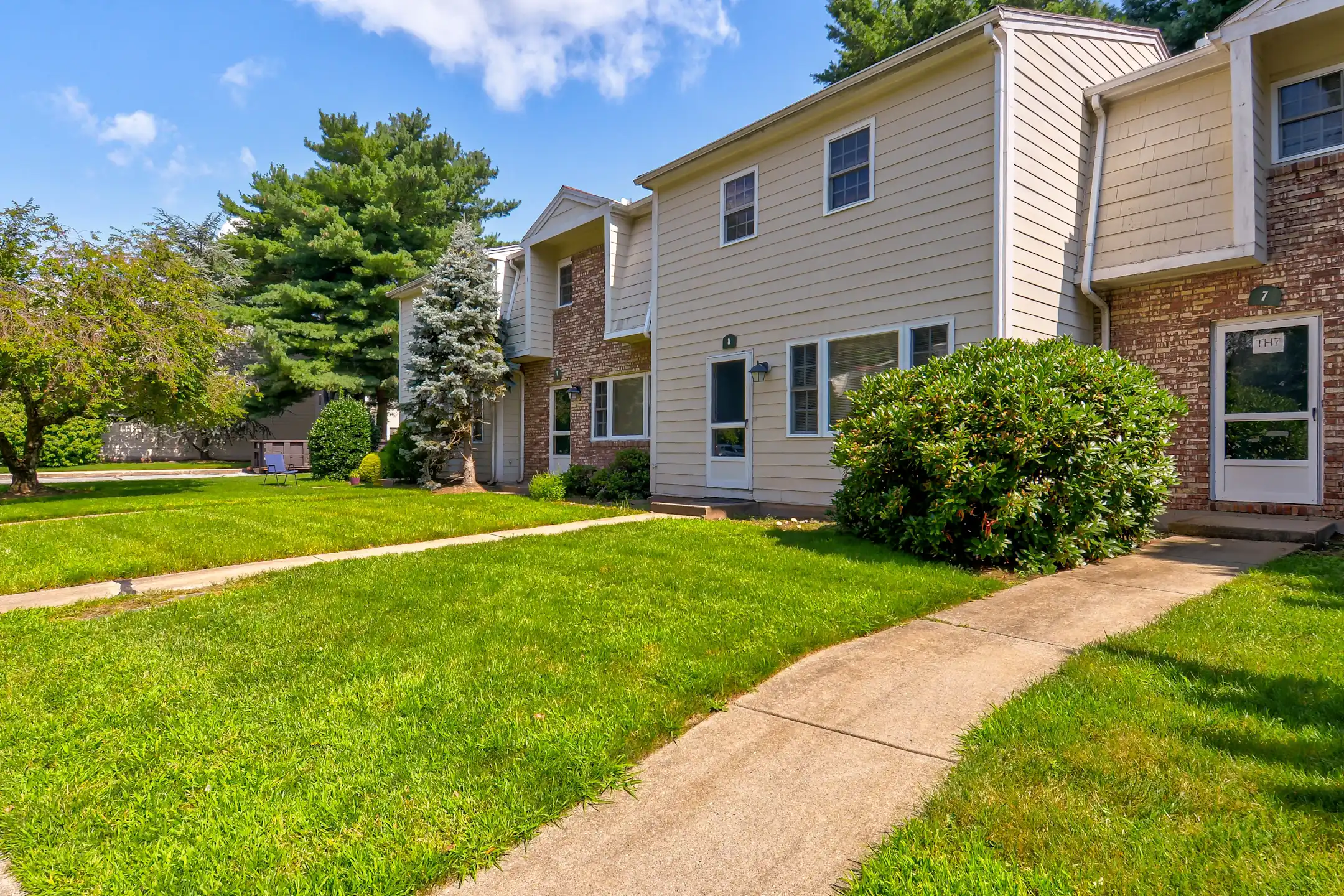 Crystal Village Apartments Attleboro, MA 02703