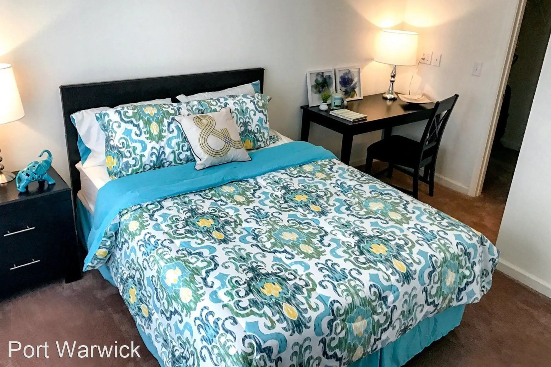Bedroom - The Suites at Port Warwick - Newport News, VA