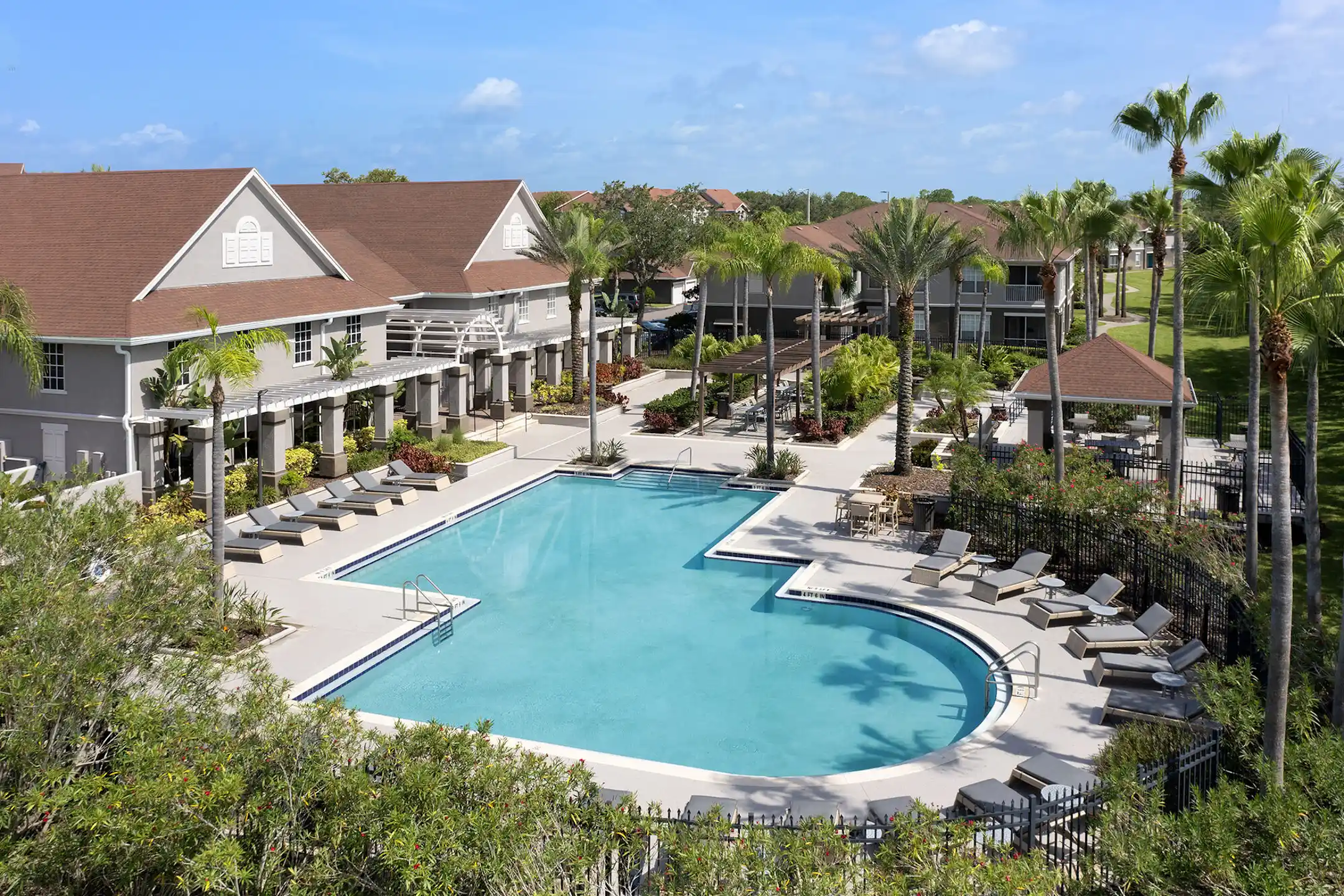 Camden Bay Apartments - Tampa, FL 33635