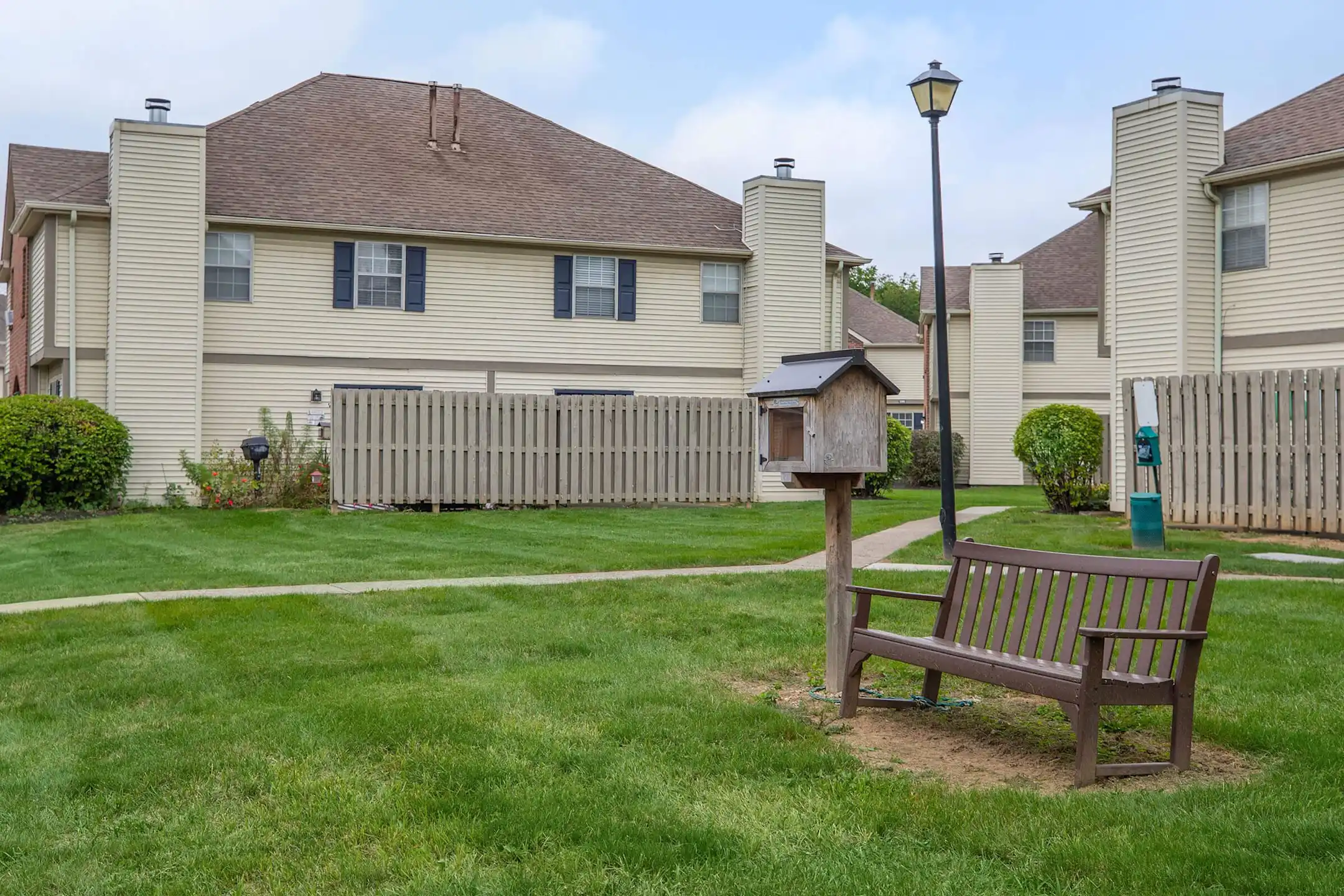 Townhomes at McNaughten 1363 Yorkland Rd Columbus, OH Apartments