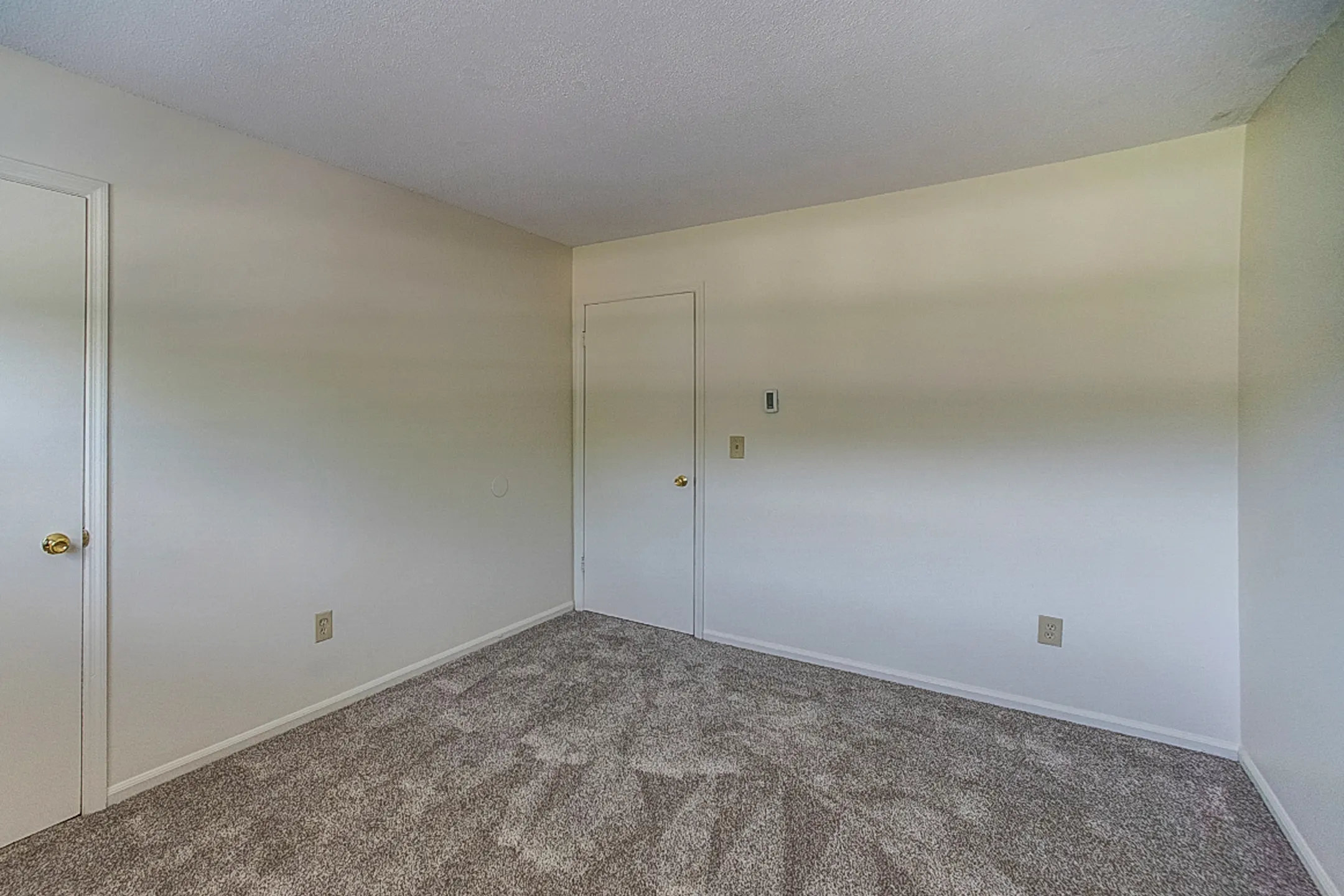 Lakewood Village Apartments 160 Point Grove Rd Southwick, MA