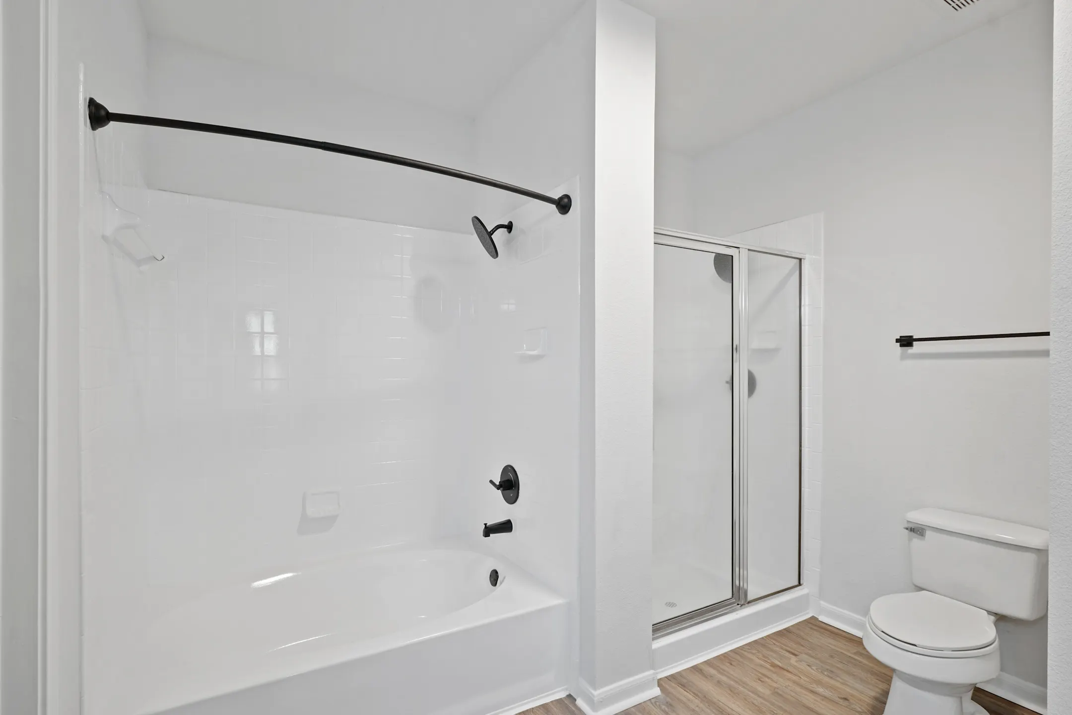 Bathroom - Paramount at Kingwood - Kingwood, TX