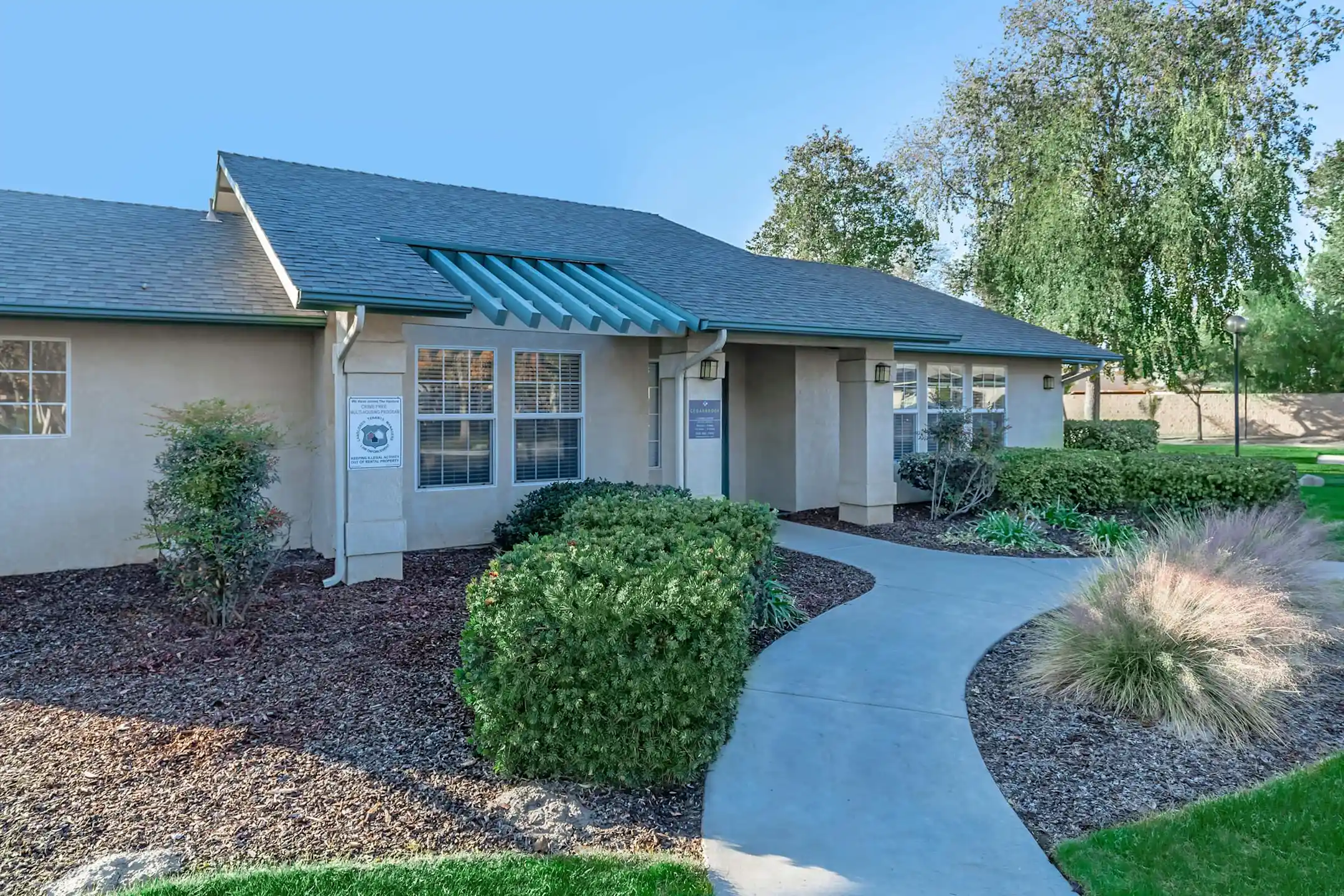 CEDARBROOK APARTMENTS Apartments Hanford, CA 93230