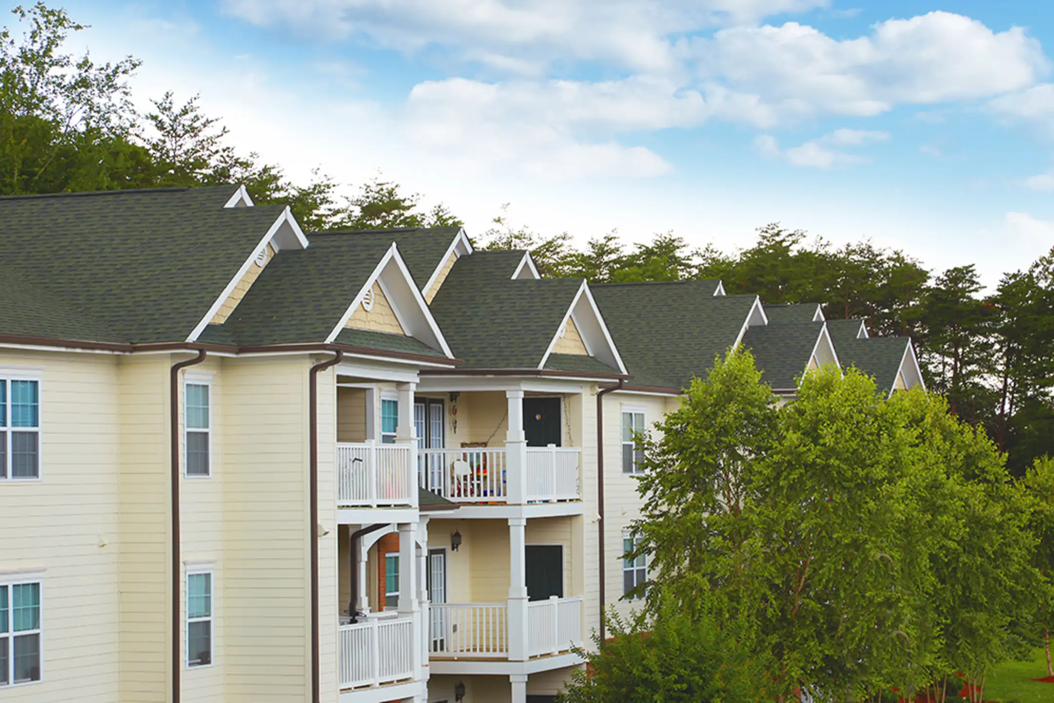 Rowan Pointe 109 Willhaven Drive Mocksville, NC Apartments for Rent