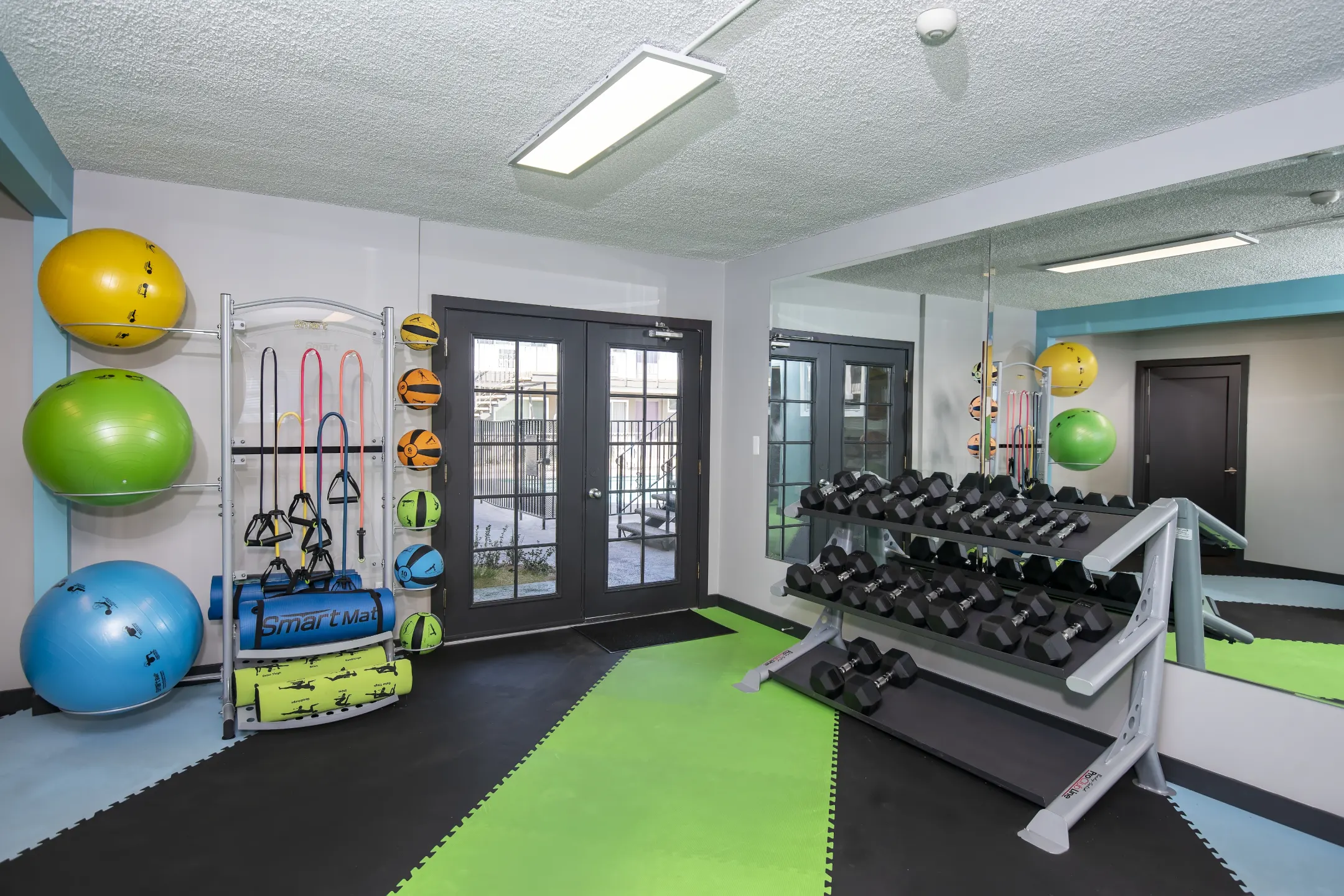Fitness Weight Room - Luxe at Burbank - Burbank, CA