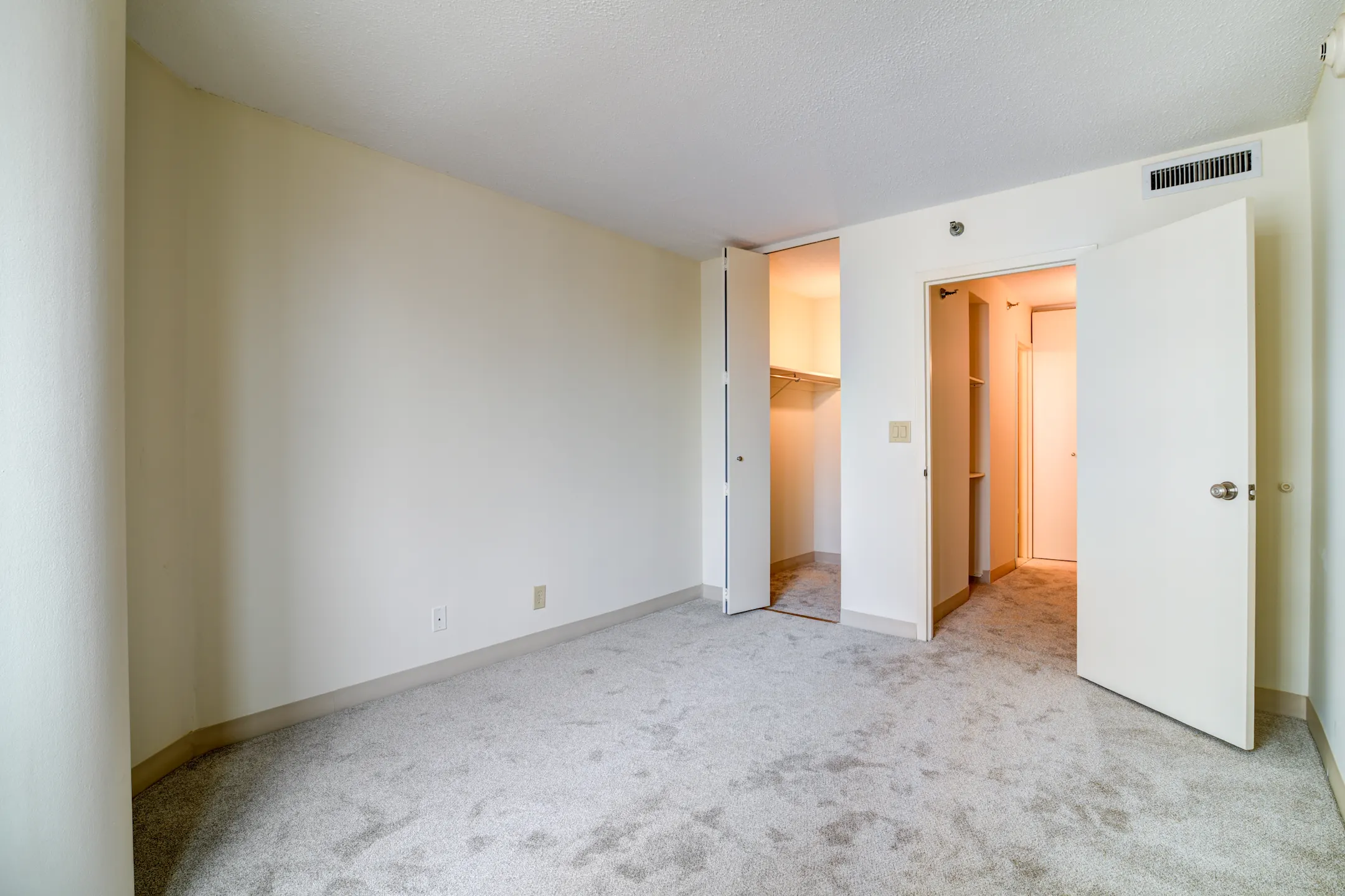 Bedroom - The Greenhouse Apartments - Boston, MA