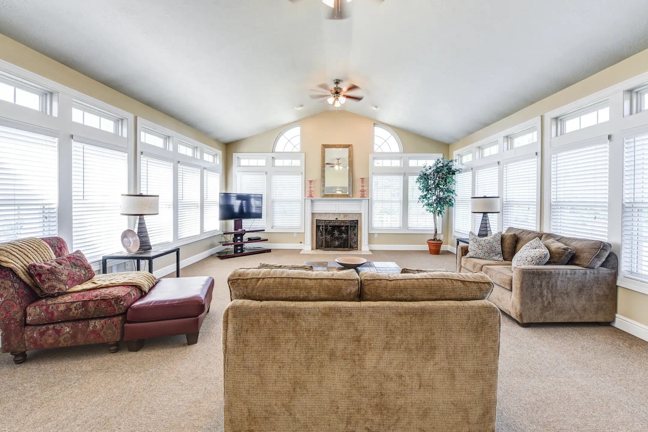 Freedom Crossing Apartments Apartments Freedom, PA 15042