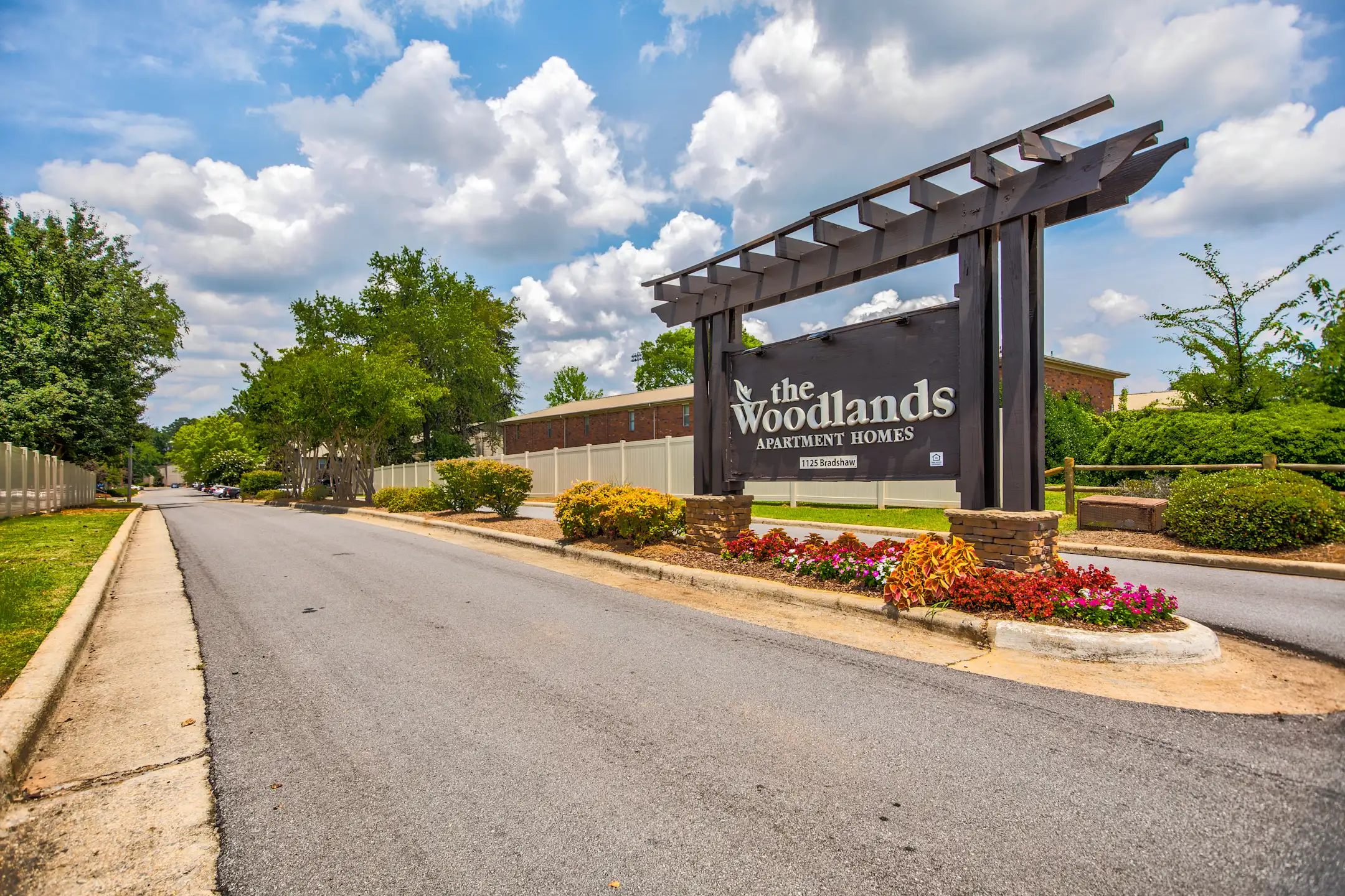 The Woodlands Apartment Homes 1125 Bradshaw Dr Florence, AL