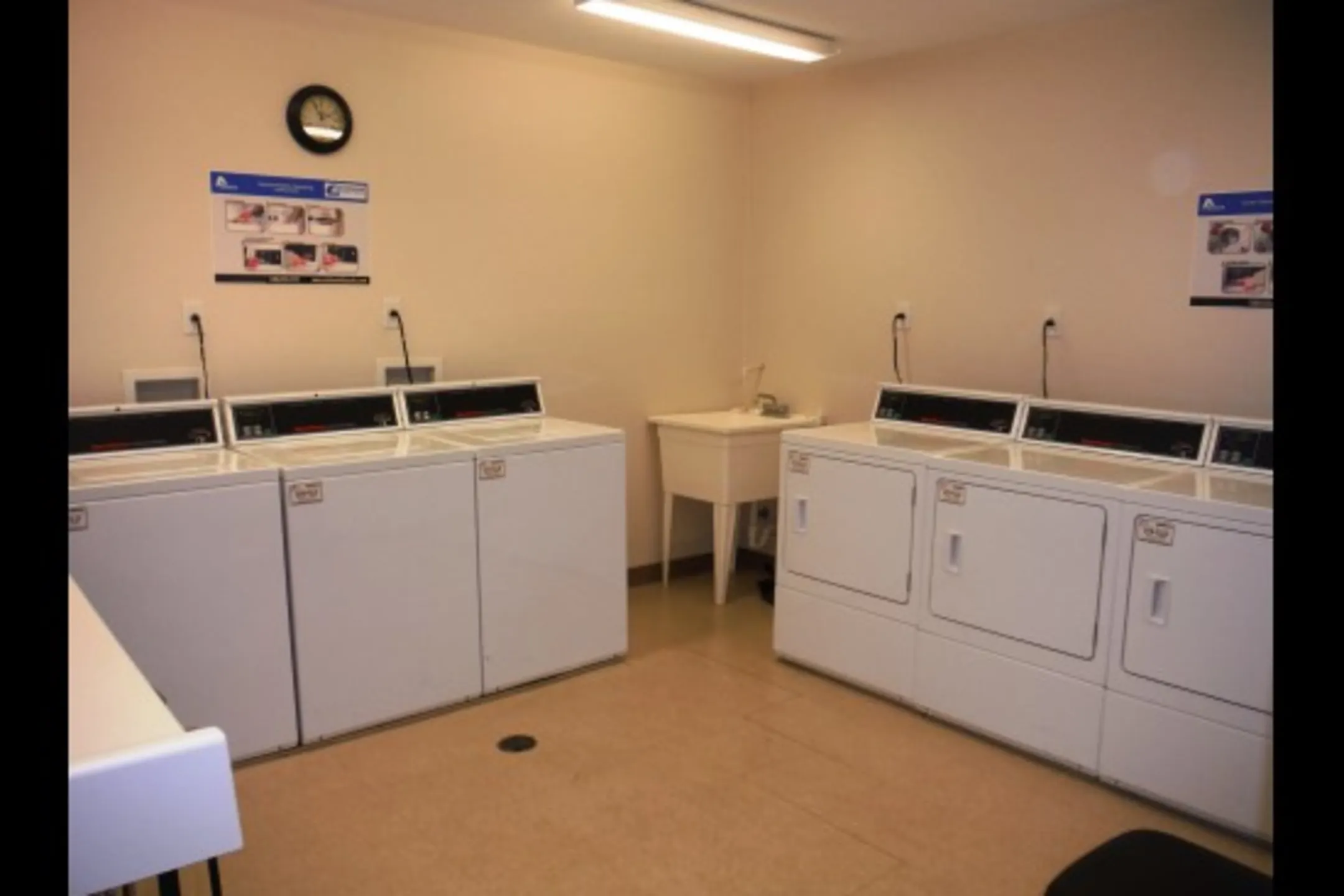 New Hartford Square Senior Apartments (Ages 55+) 4770 Middle