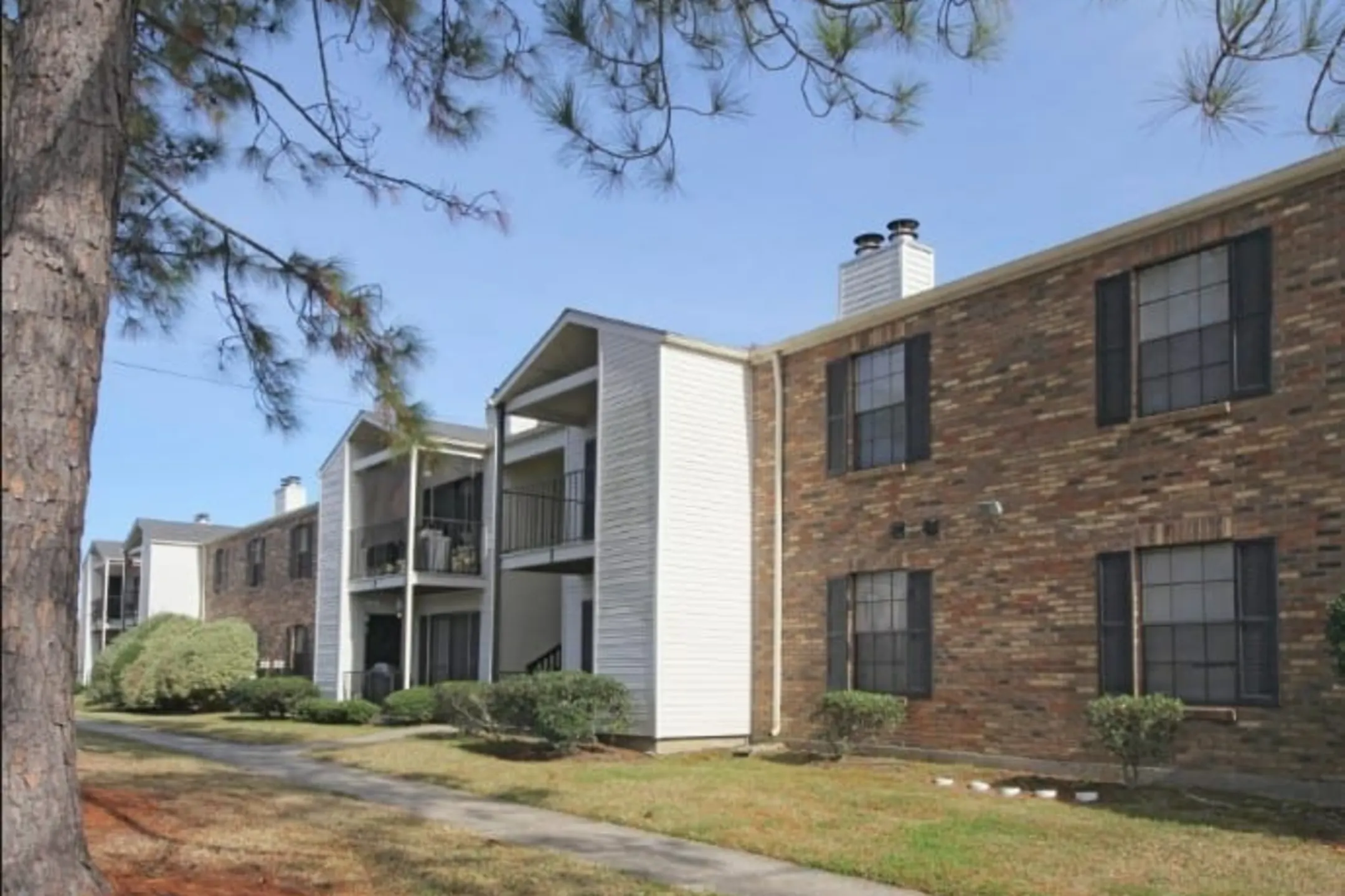 Edgewood Apartments 4949 Stumberg Ln Baton Rouge, LA Apartments for