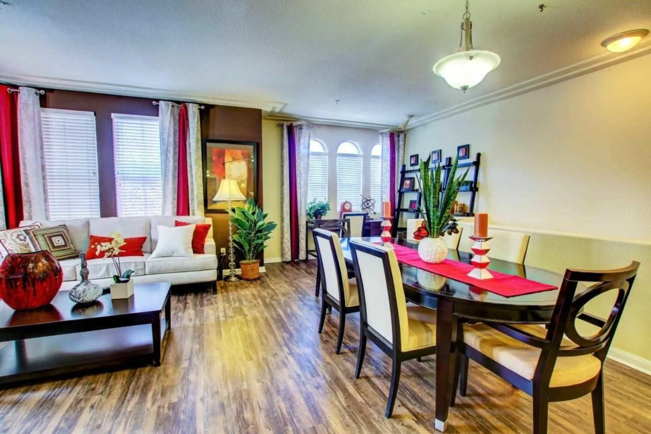 Dining Room - Prominence Apartments - San Marcos, CA
