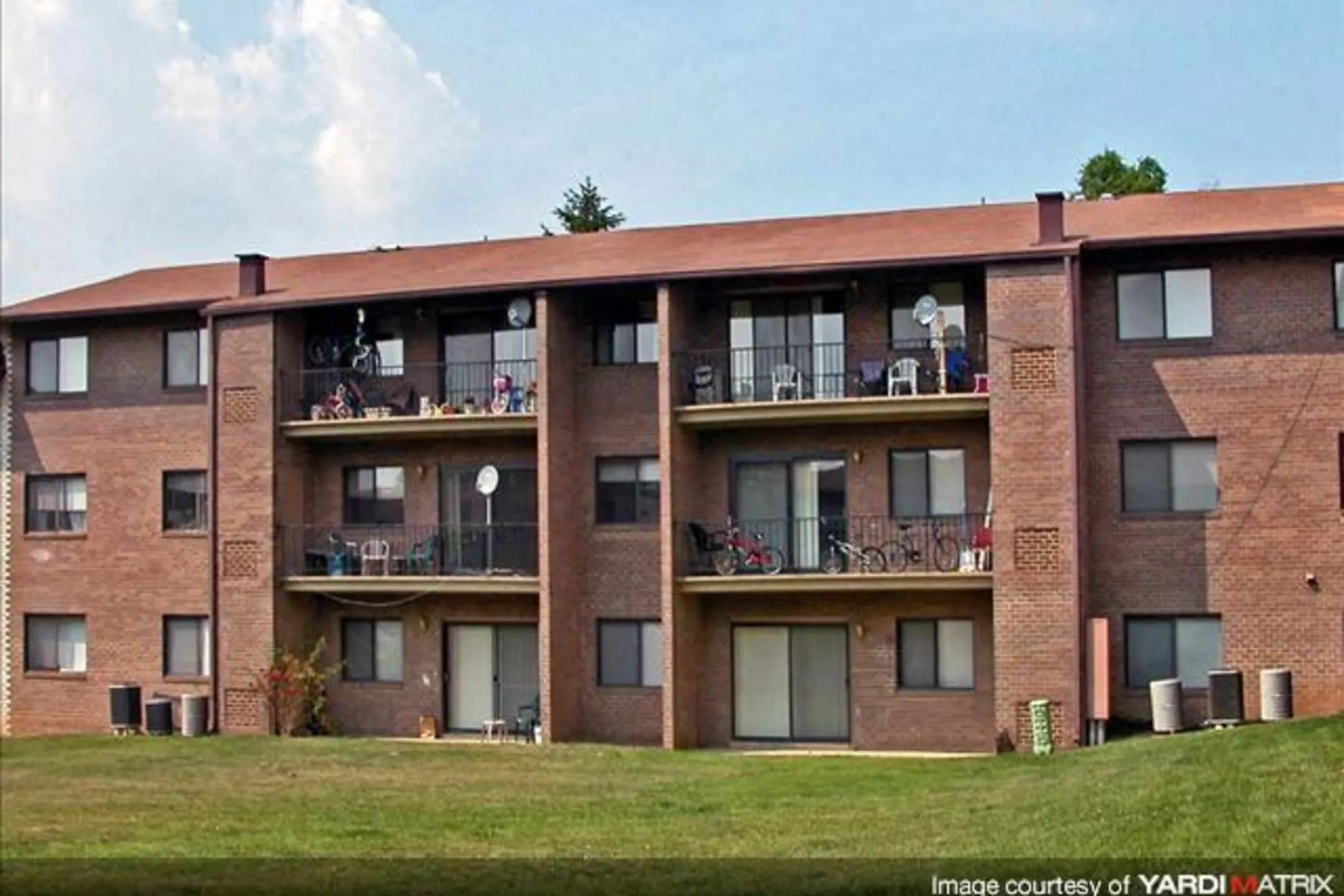 Gainsborough Court Apartments Apartments Fairfax, VA 22030