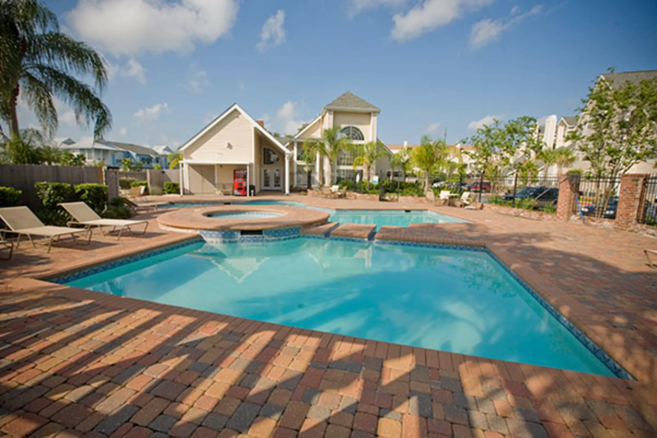 Shadowlake Villa Apartments Gretna, LA 70056