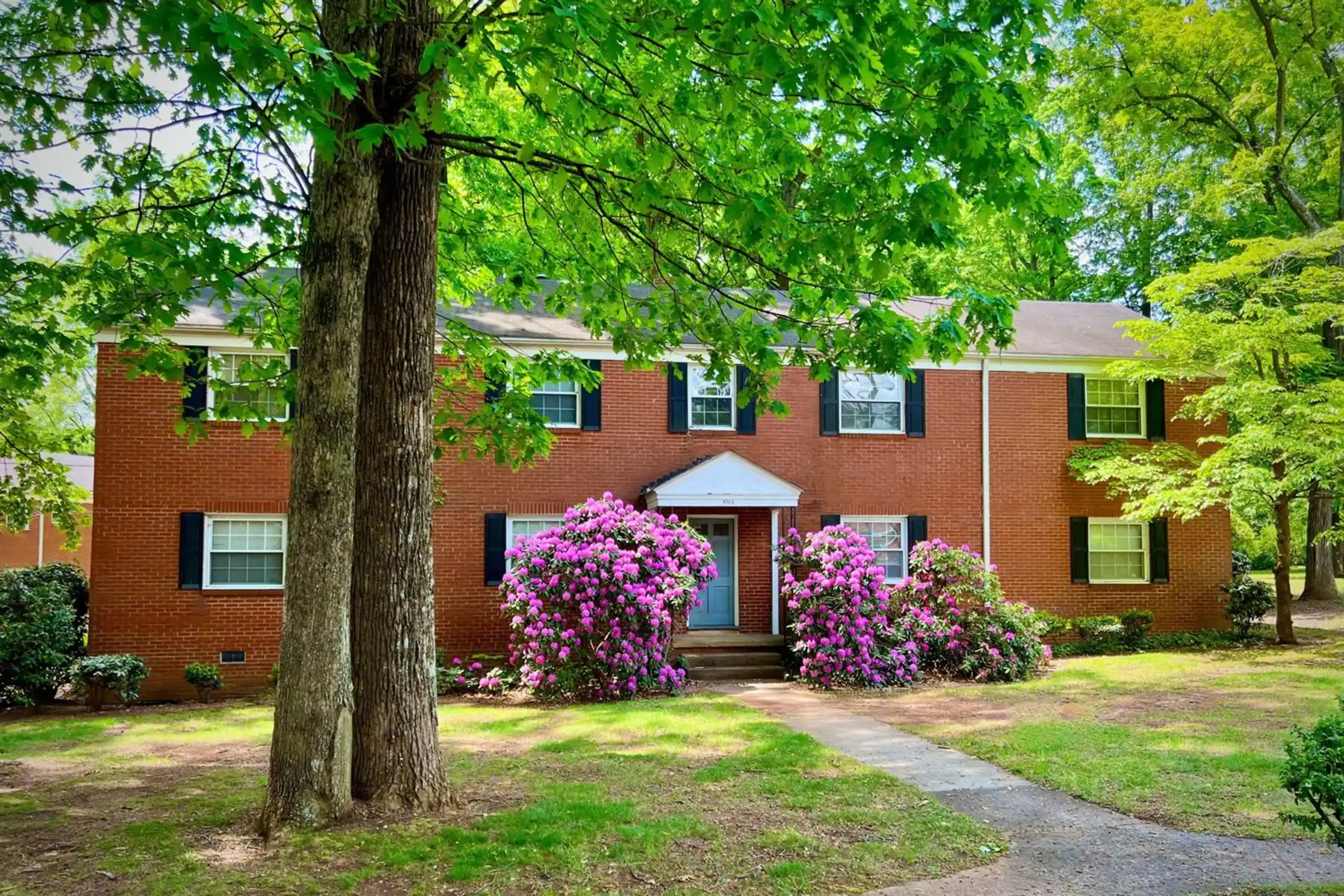 Lindley Park Manor Apartments Greensboro, NC 27403